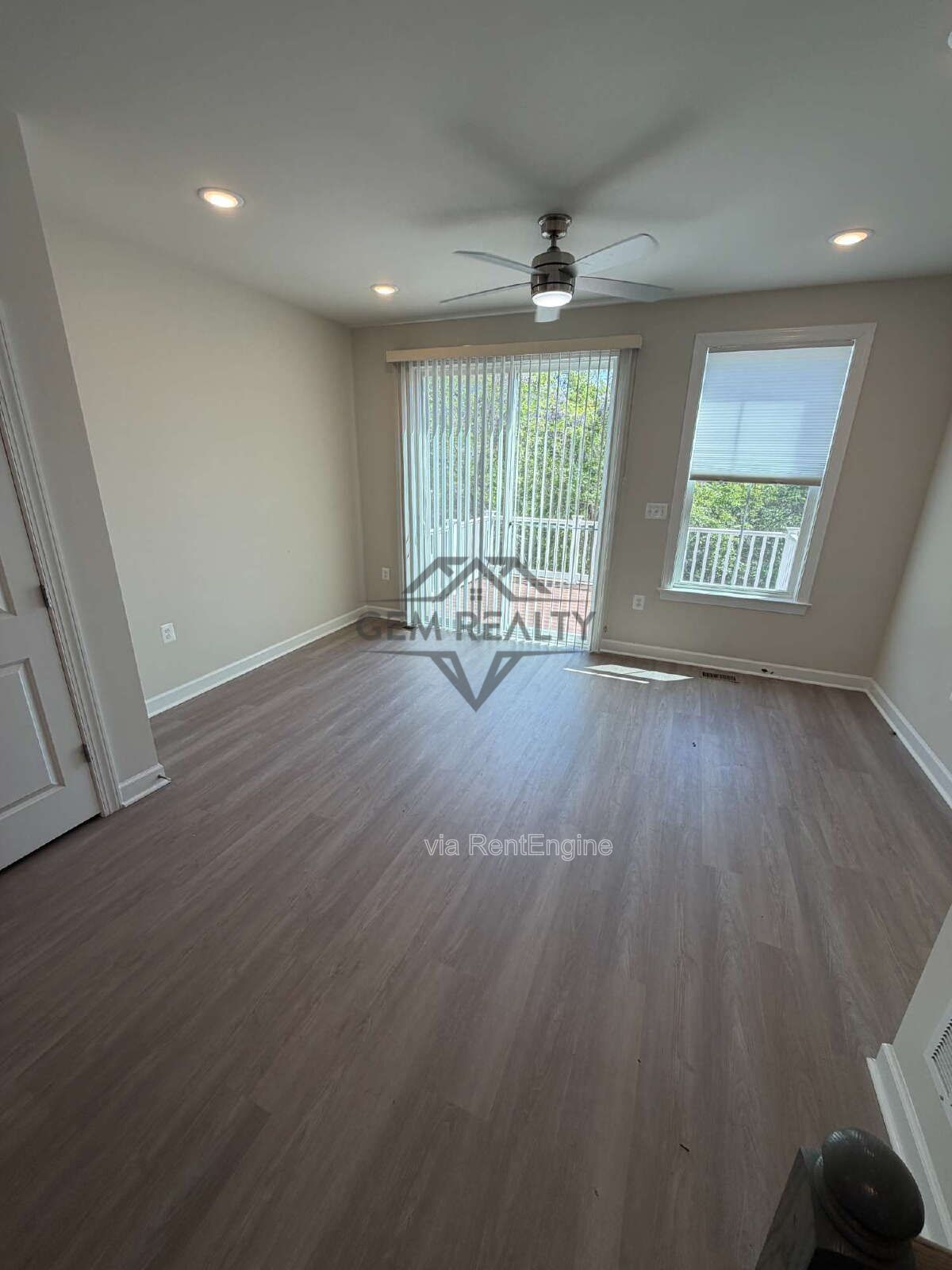 Luxury / High-End: 2 Bedroom, Bonus Room/3rd non-conforming bedroom with 4 total  Bathrooms property image
