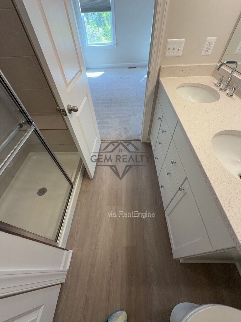 Luxury / High-End: 2 Bedroom, Bonus Room/3rd non-conforming bedroom with 4 total  Bathrooms property image