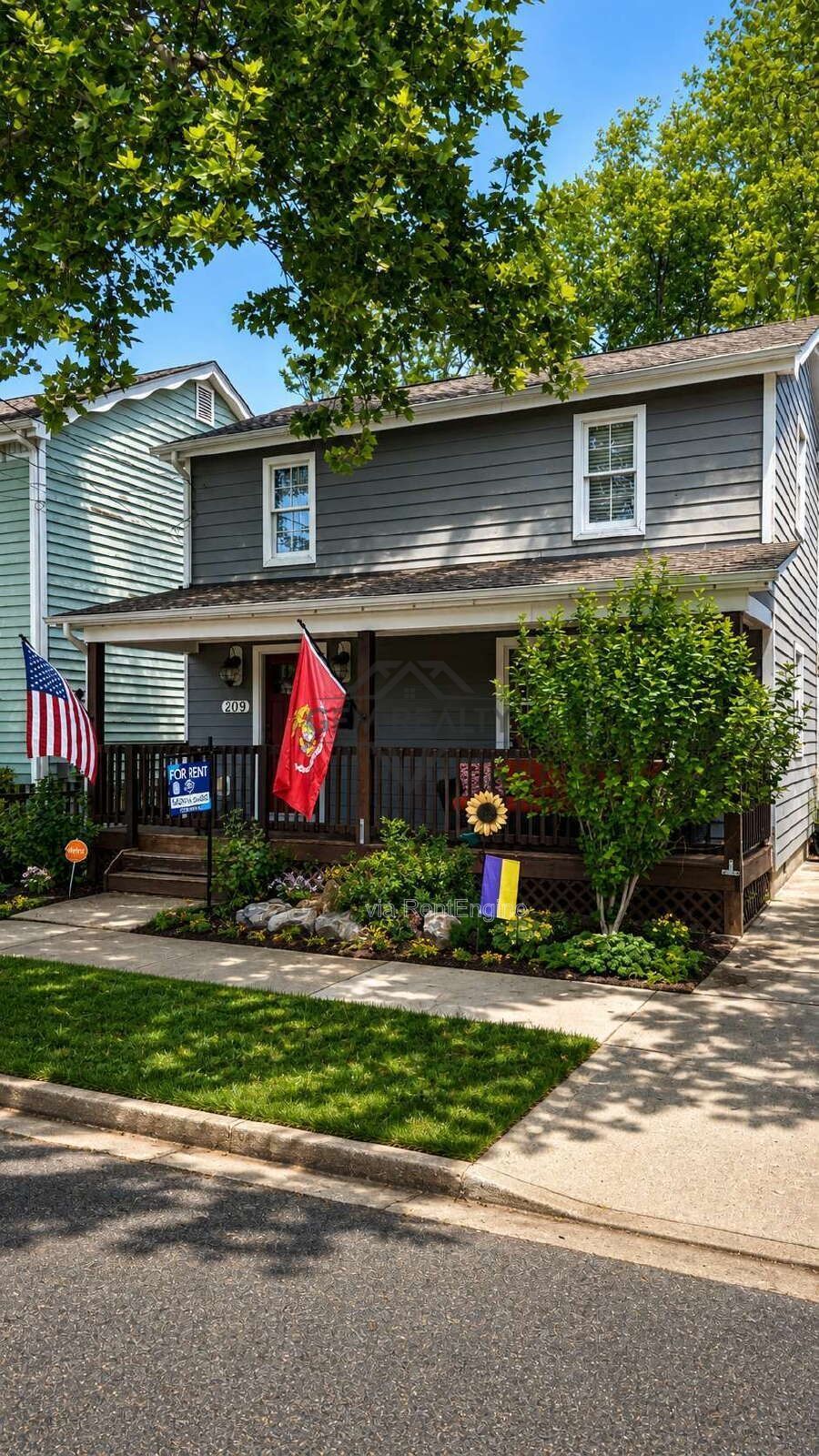 Charming Historic Colonial in Downtown Fredericksburg – Walk to VRE! property image