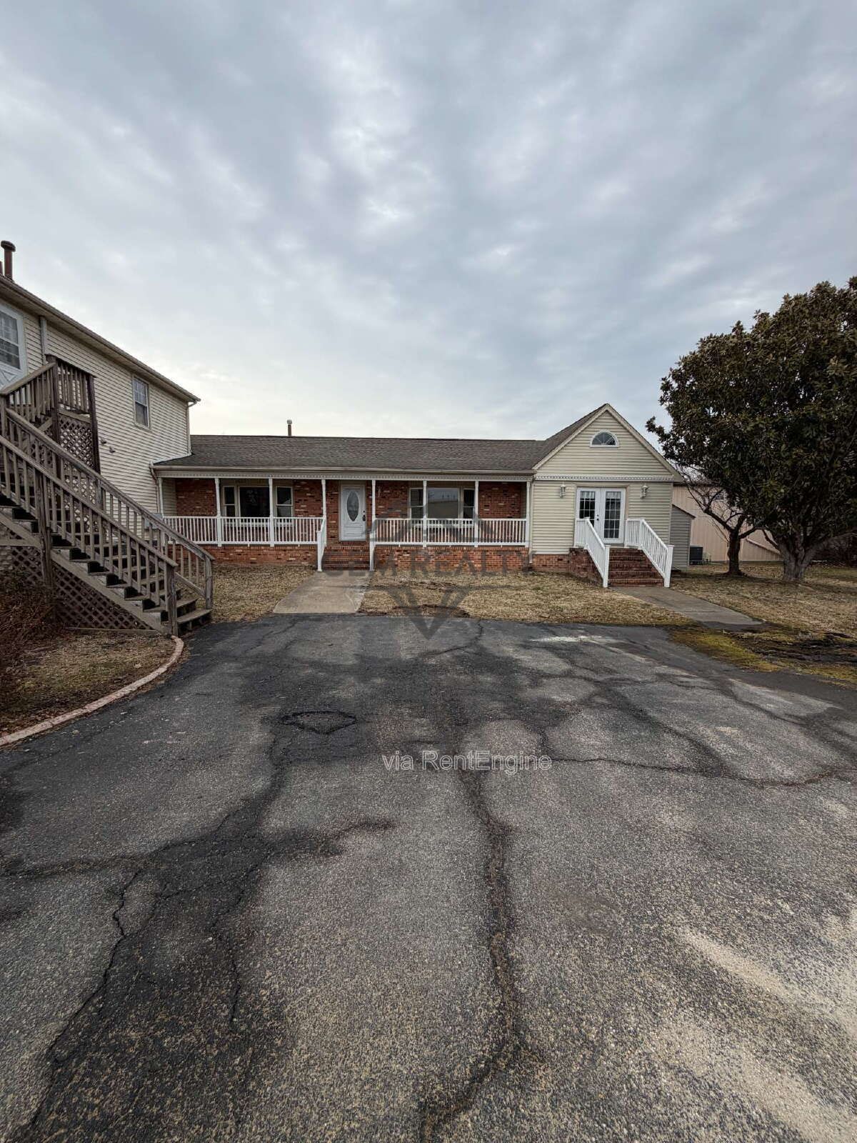Commercial: Agent/Broker please contact listing agent for details and further explanations.
*As of 5 May 2026 only Suite 102 is available* property image