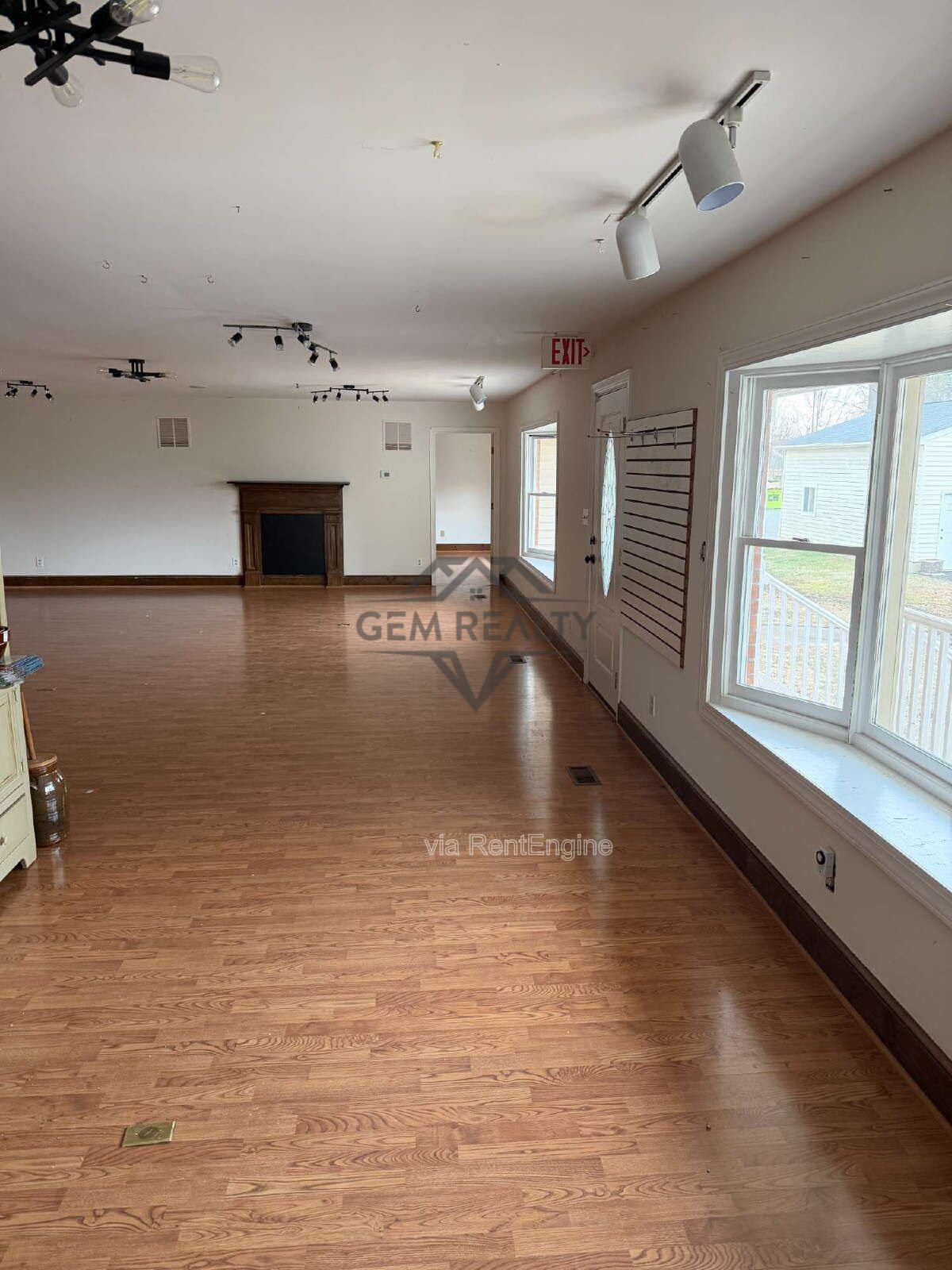 Commercial: Agent/Broker please contact listing agent for details and further explanations.
*As of 5 May 2026 only Suite 102 is available* property image
