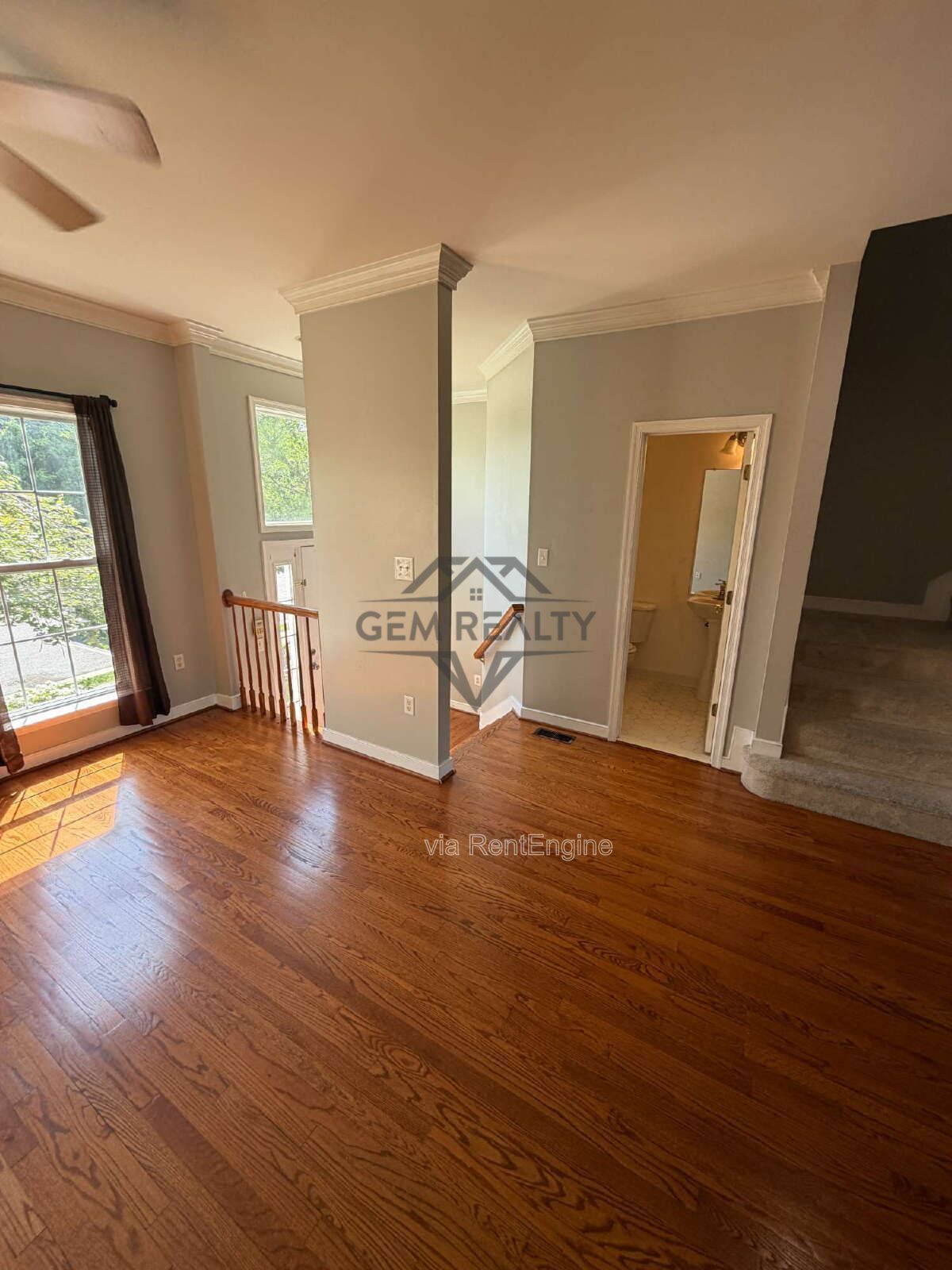 Spacious Townhome with Flexible Living Space in Prime Woodbridge Location property image