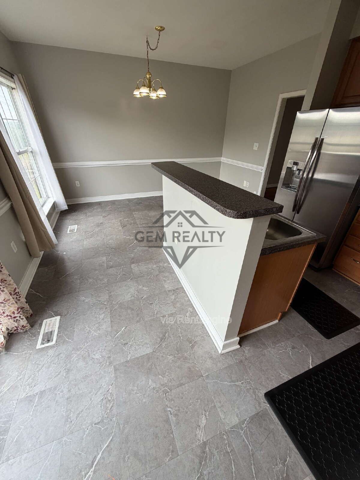 Spacious Townhome with Flexible Living Space in Prime Woodbridge Location property image