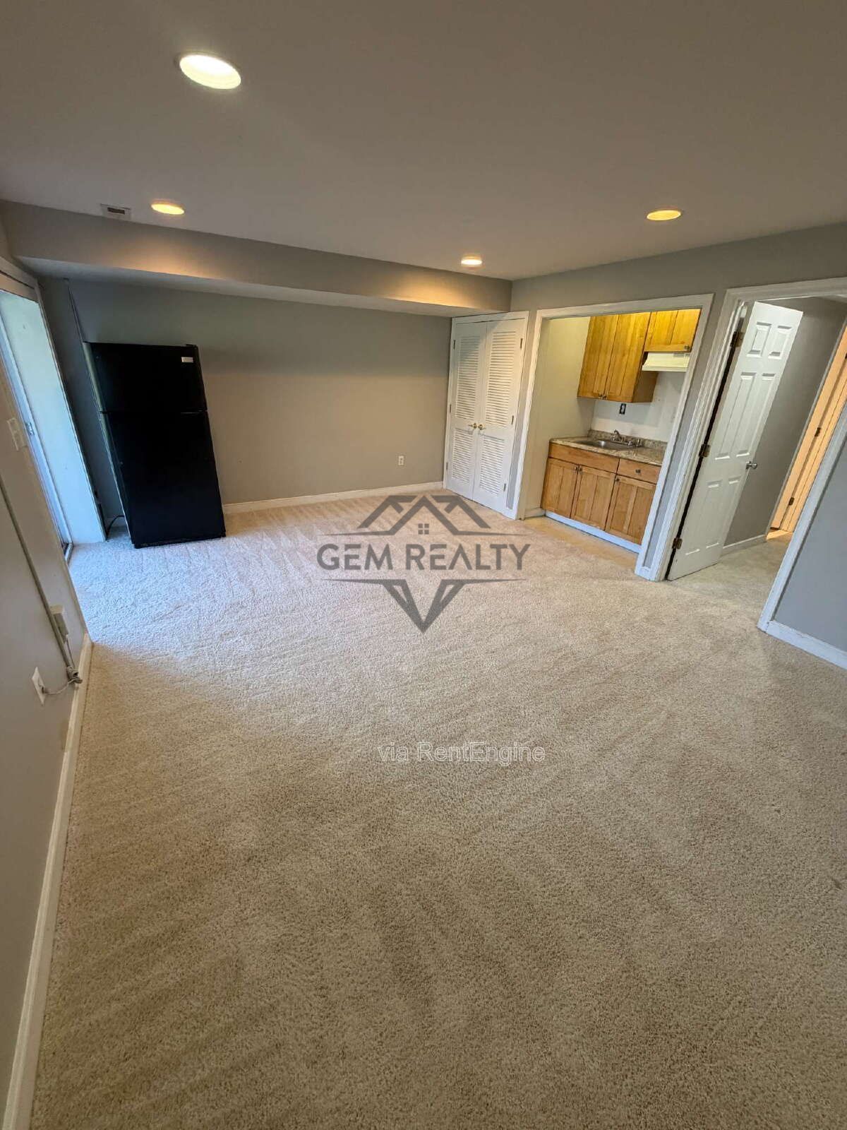 Spacious Townhome with Flexible Living Space in Prime Woodbridge Location property image