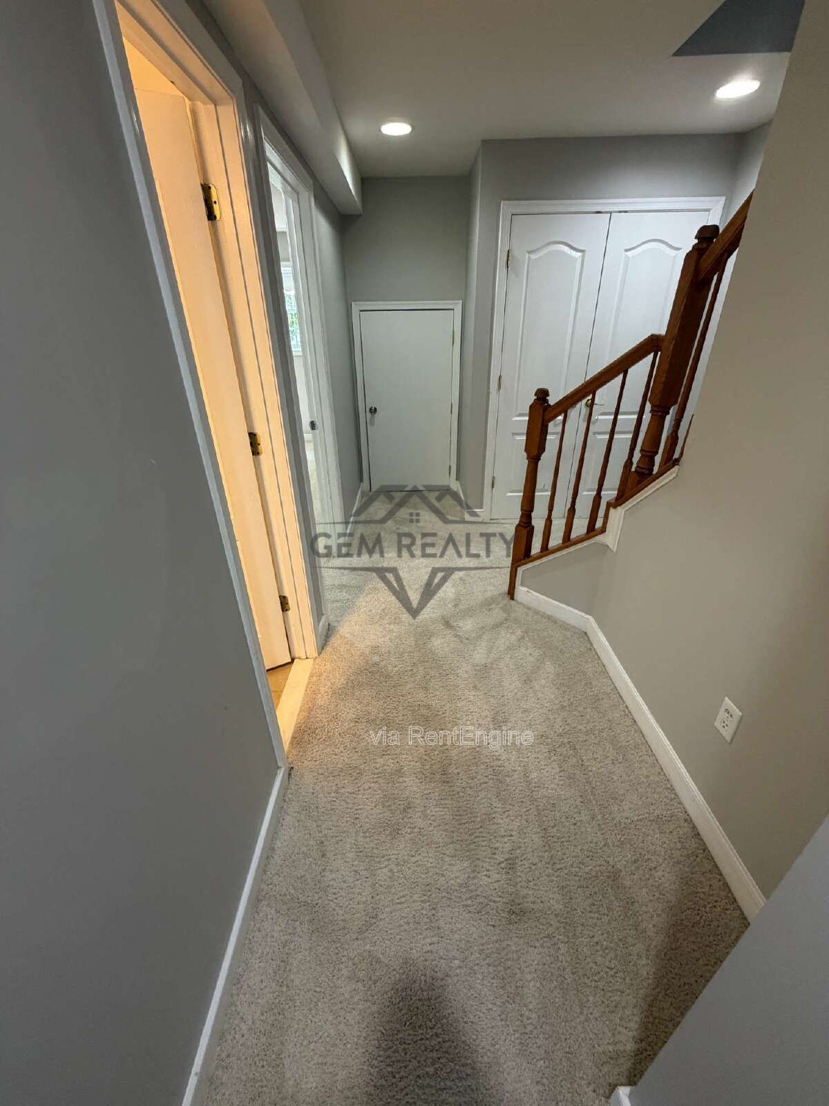 Spacious Townhome with Flexible Living Space in Prime Woodbridge Location property image