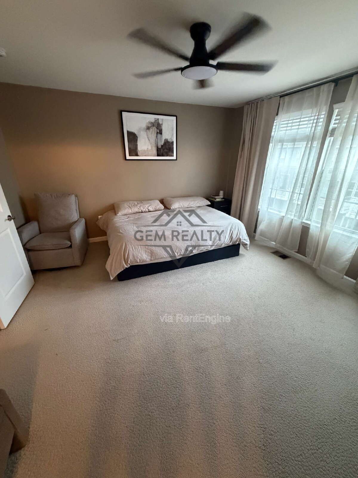 Modern Townhome in Prime Fredericksburg Location property image