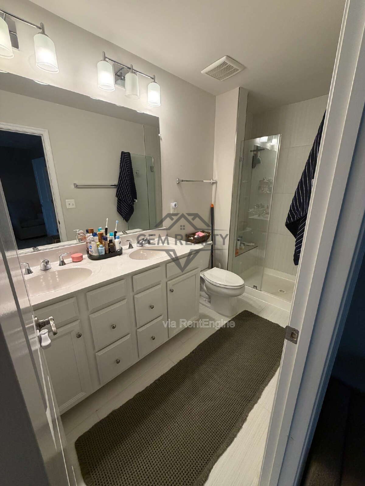 Modern Townhome in Prime Fredericksburg Location property image