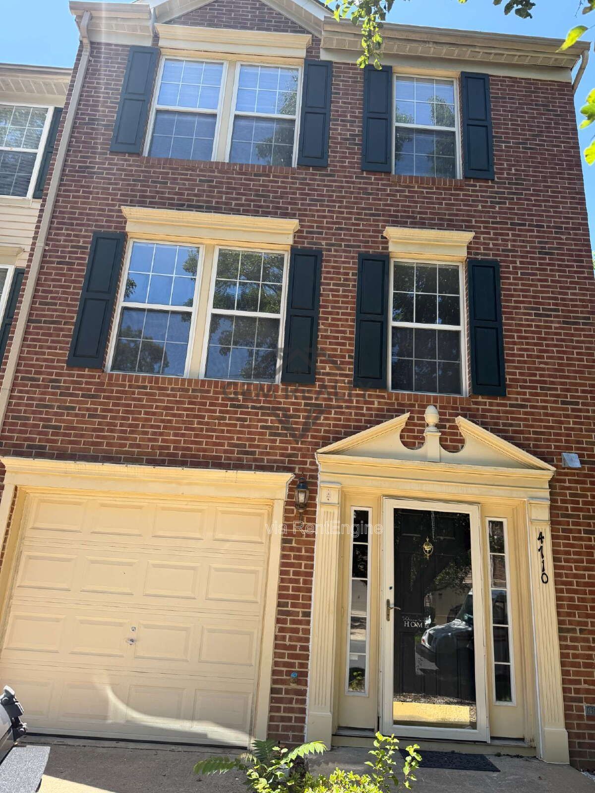 Spacious End-Unit Townhome with 3 Finished Levels & Screened Porch in Amenity-Filled Community property image