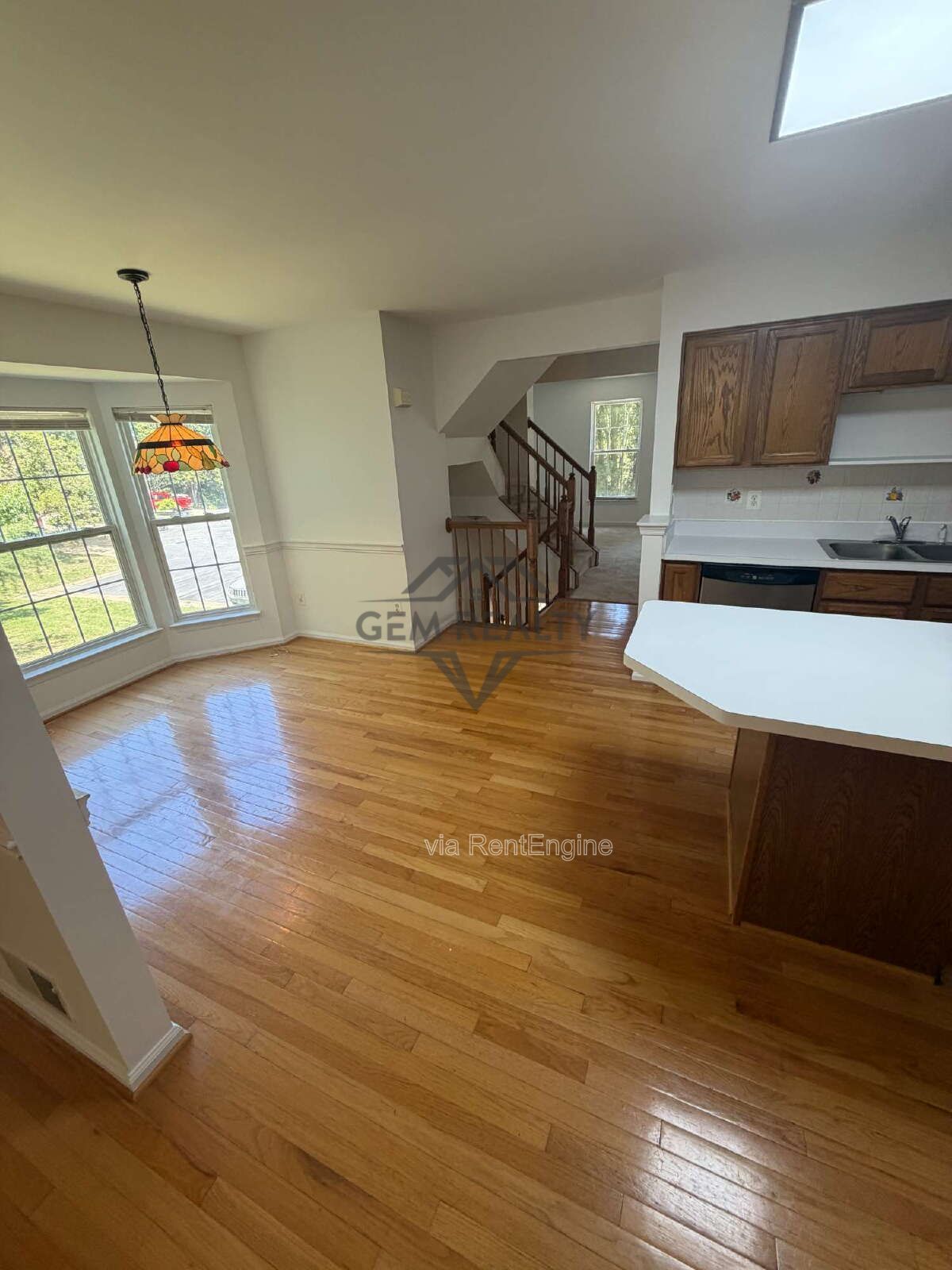 Spacious End-Unit Townhome with 3 Finished Levels & Screened Porch in Amenity-Filled Community property image