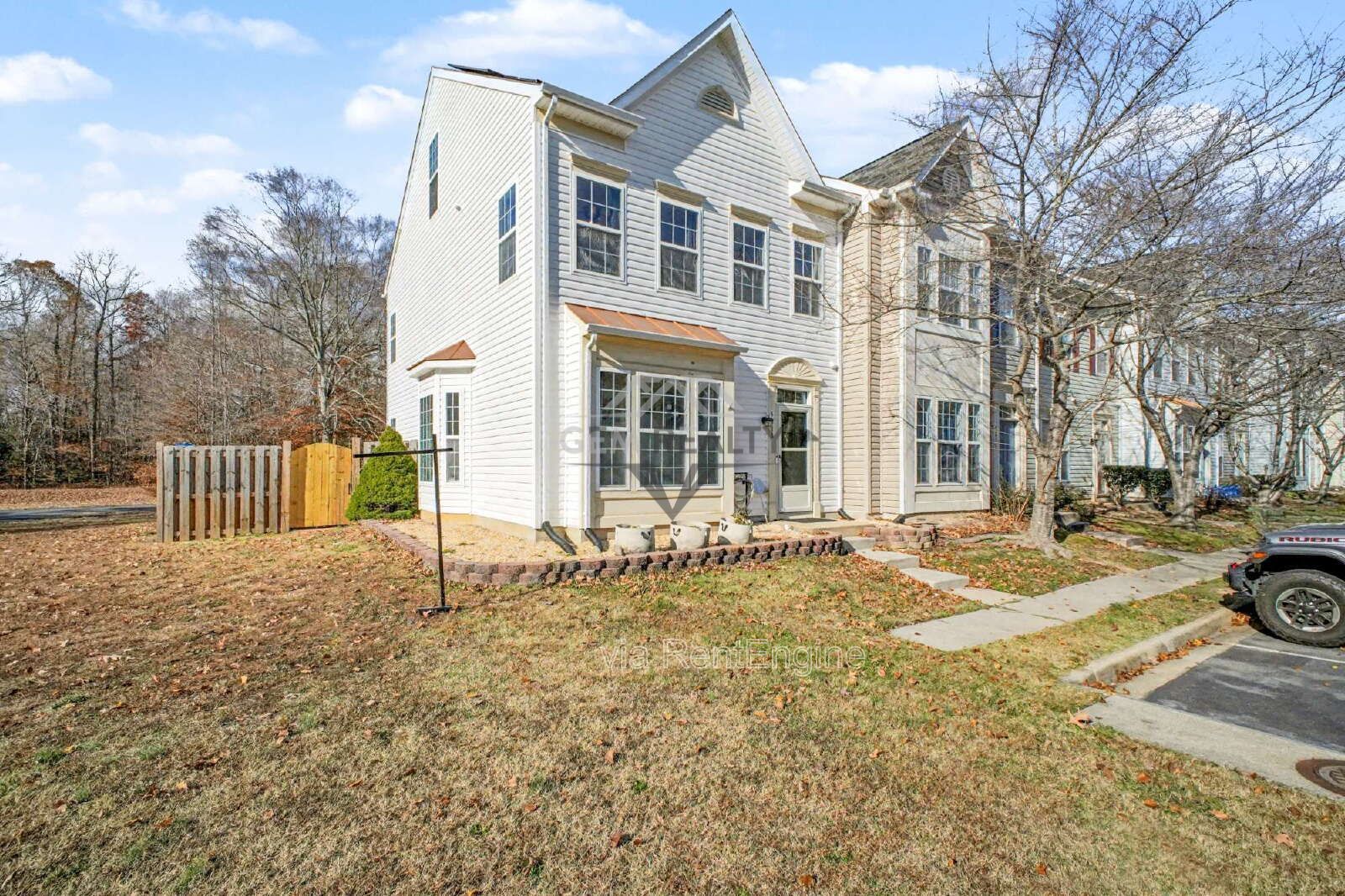 Spacious End-Unit 4 Bedroom Townhome for Rent in King George, VA property image