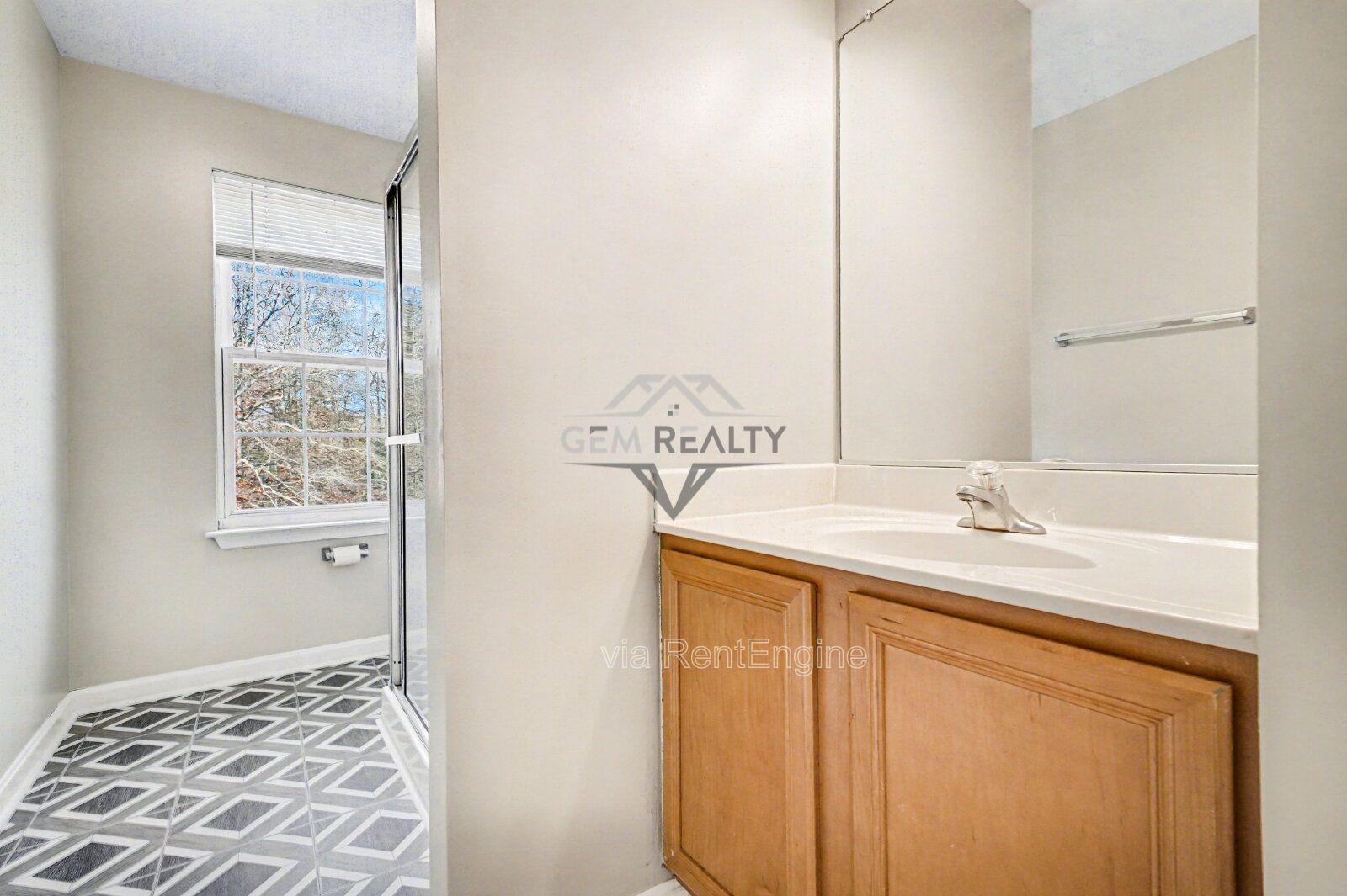 Spacious End-Unit 4 Bedroom Townhome for Rent in King George, VA property image