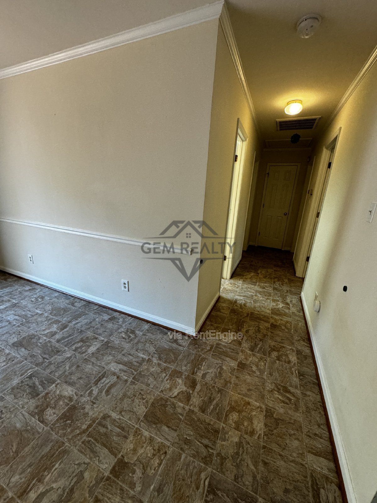 Charming 3-Bedroom Home with 2 Full Baths in Prime Fredericksburg Location – 5088 Blarney Street property image