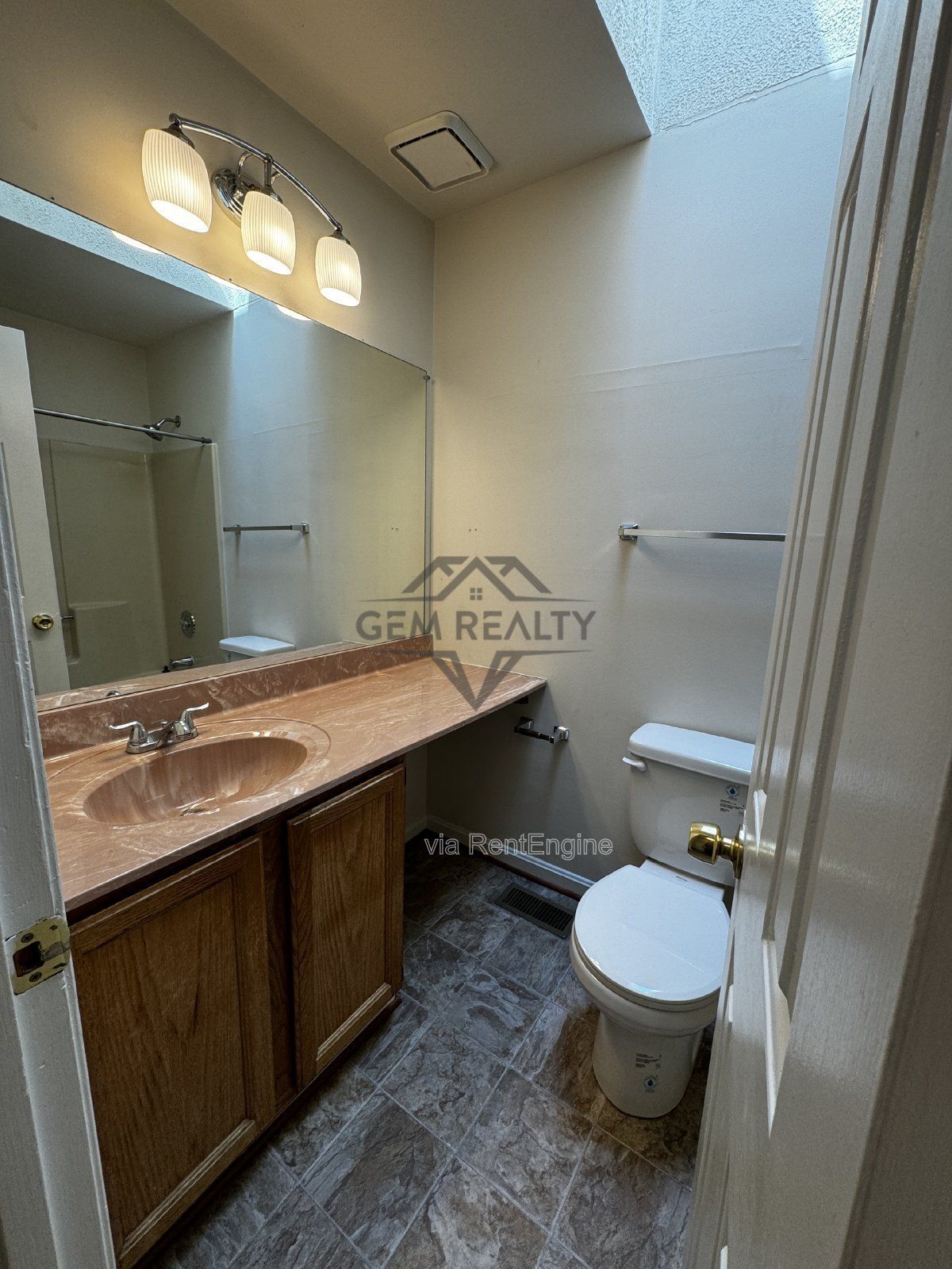 Charming 3-Bedroom Home with 2 Full Baths in Prime Fredericksburg Location – 5088 Blarney Street property image