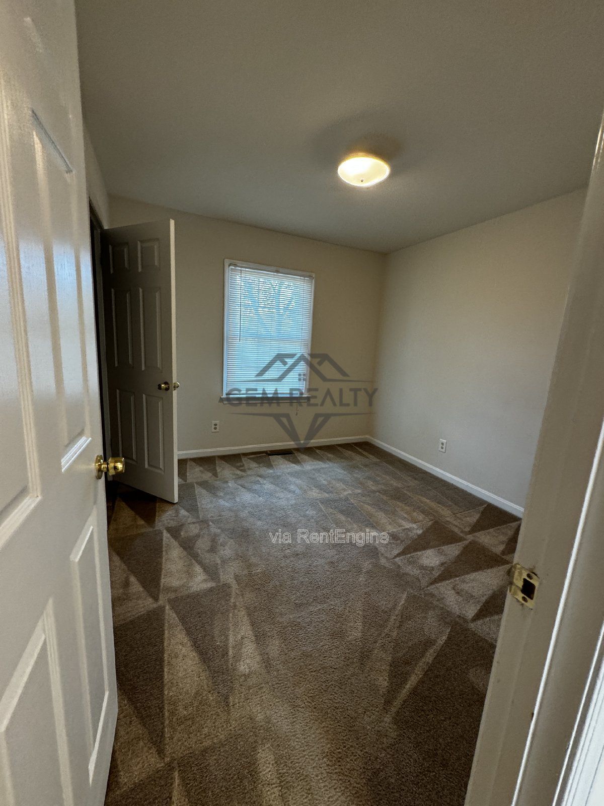 Charming 3-Bedroom Home with 2 Full Baths in Prime Fredericksburg Location – 5088 Blarney Street property image