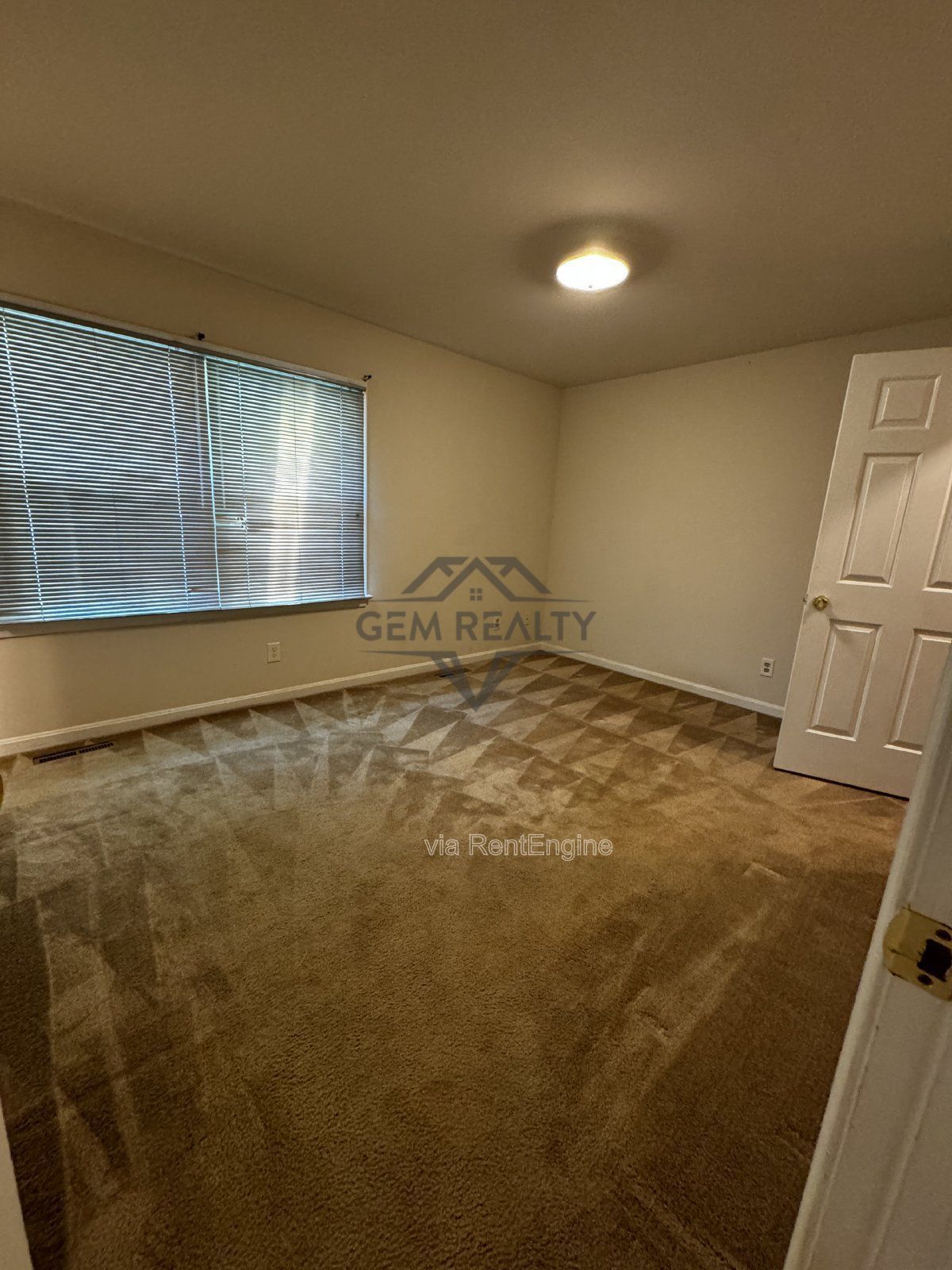 Charming 3-Bedroom Home with 2 Full Baths in Prime Fredericksburg Location – 5088 Blarney Street property image