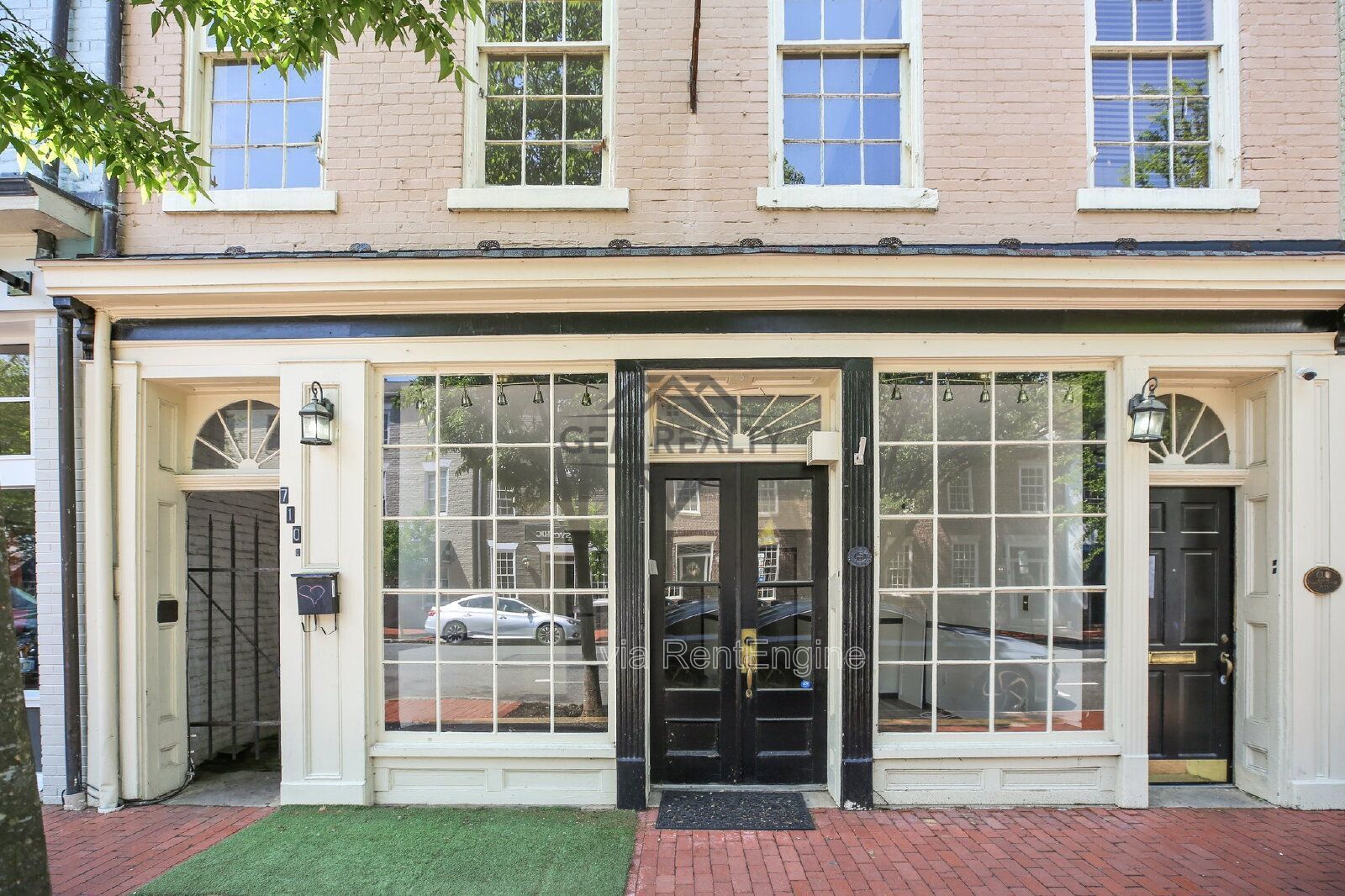 Charming Historic Cottage – 710 Caroline St Unit D, Fredericksburg, VA 22401 (