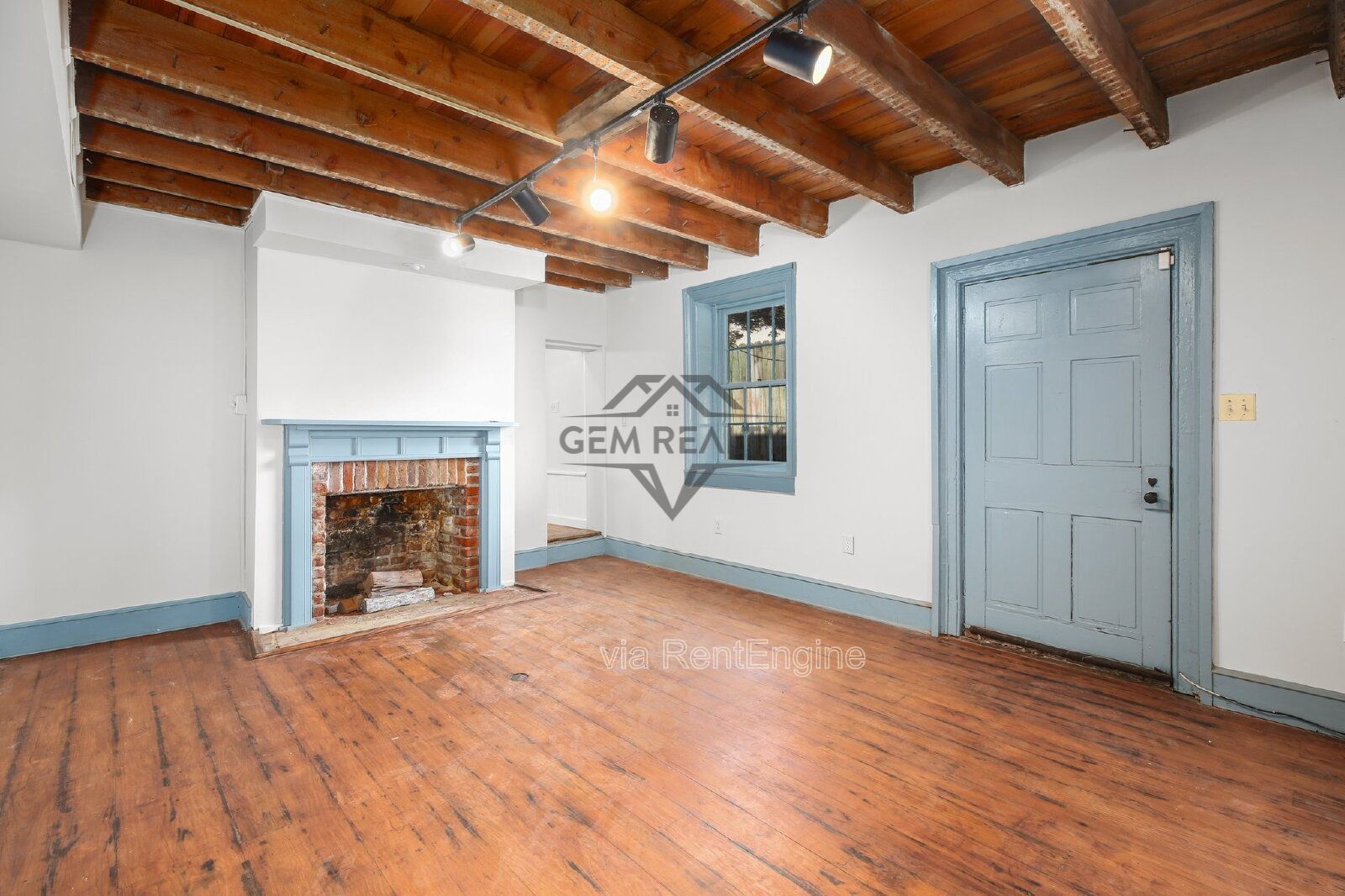 Charming Historic Cottage – 710 Caroline St Unit D, Fredericksburg, VA 22401 (