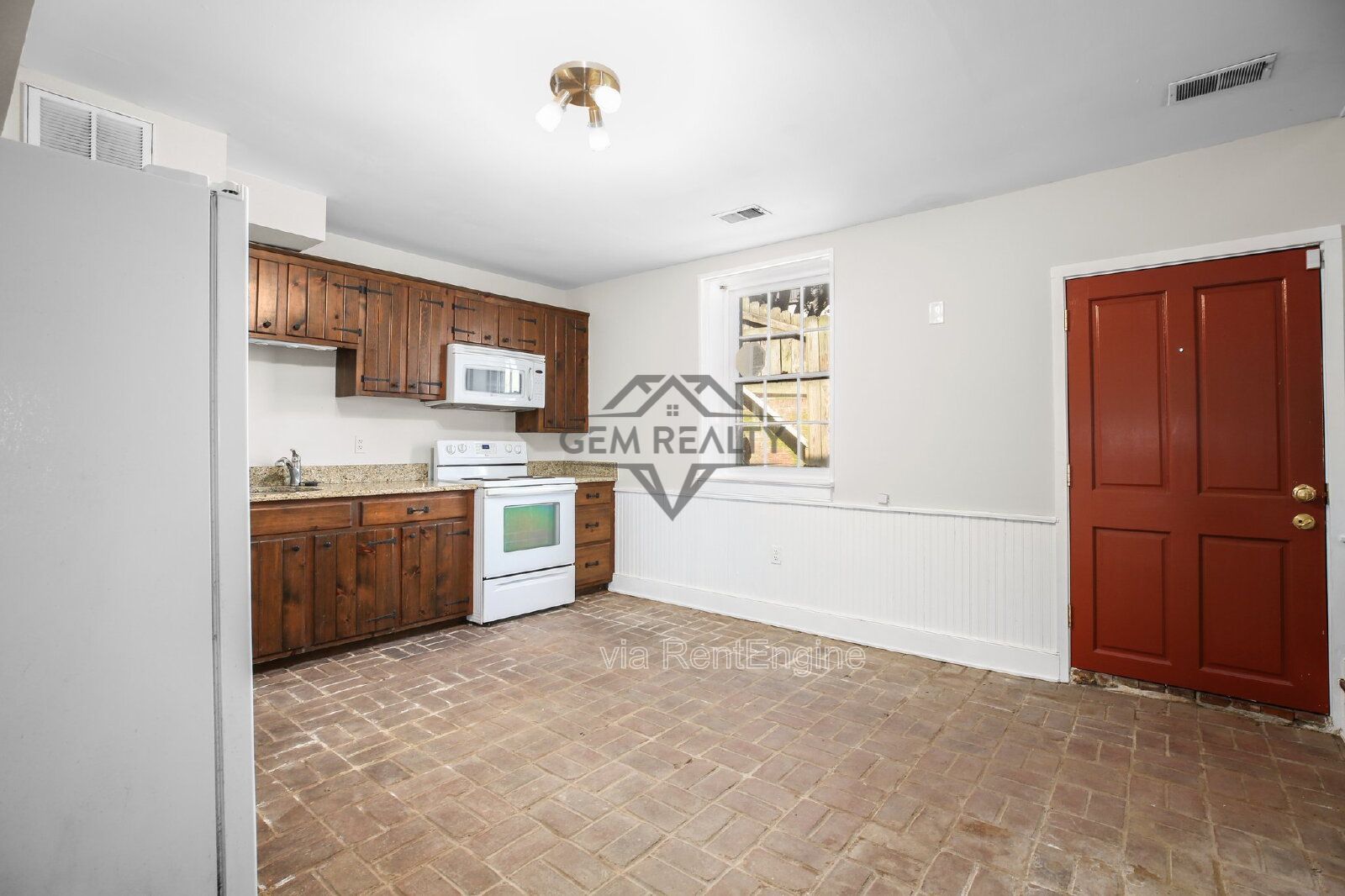 Charming Historic Cottage – 710 Caroline St Unit D, Fredericksburg, VA 22401 (