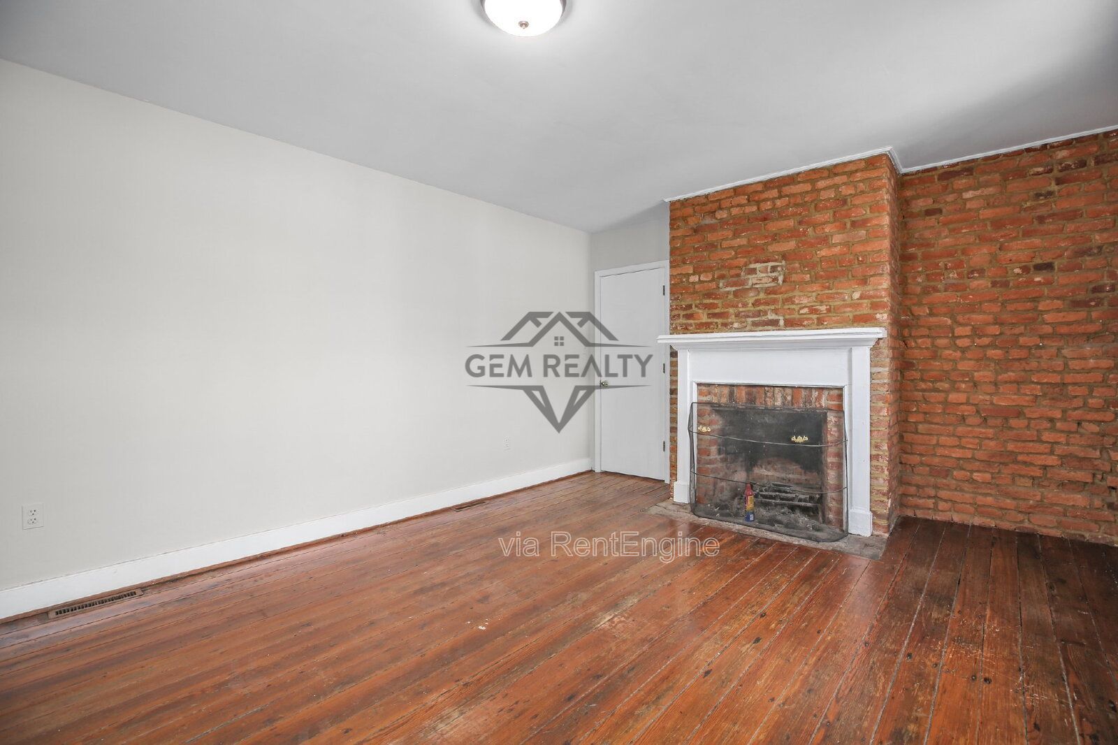 Charming Historic Cottage – 710 Caroline St Unit D, Fredericksburg, VA 22401 (