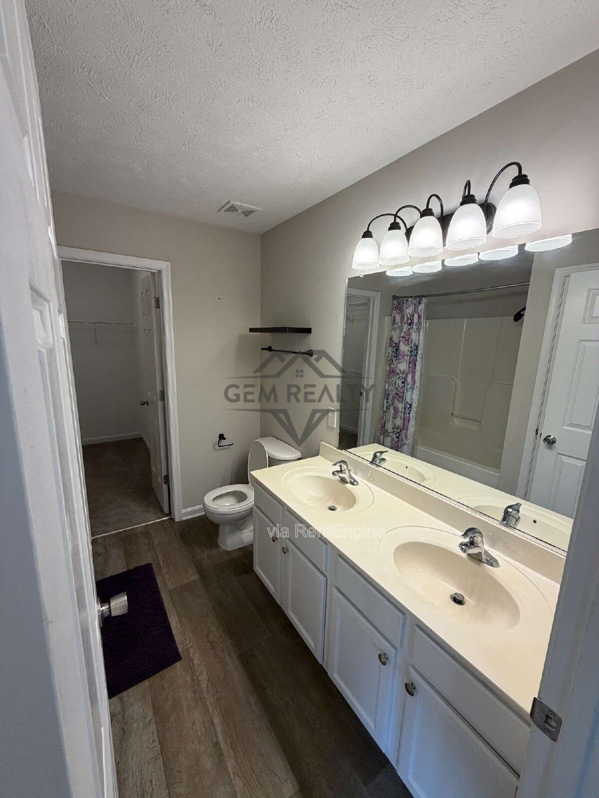 Located in the heart of Colonial Beach, 3BR and 2.5Ba Rental property image