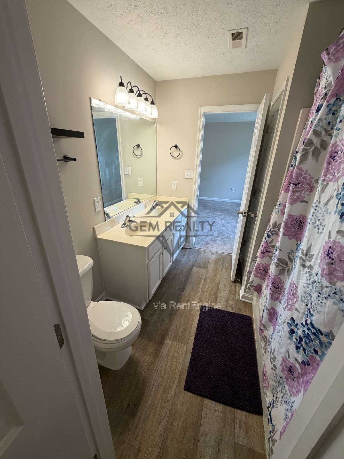 Located in the heart of Colonial Beach, 3BR and 2.5Ba Rental property image
