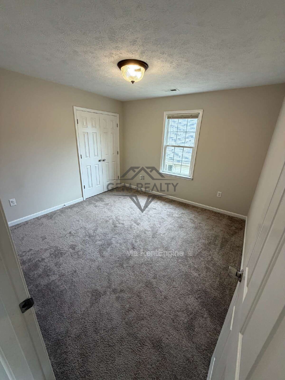 Located in the heart of Colonial Beach, 3BR and 2.5Ba Rental property image