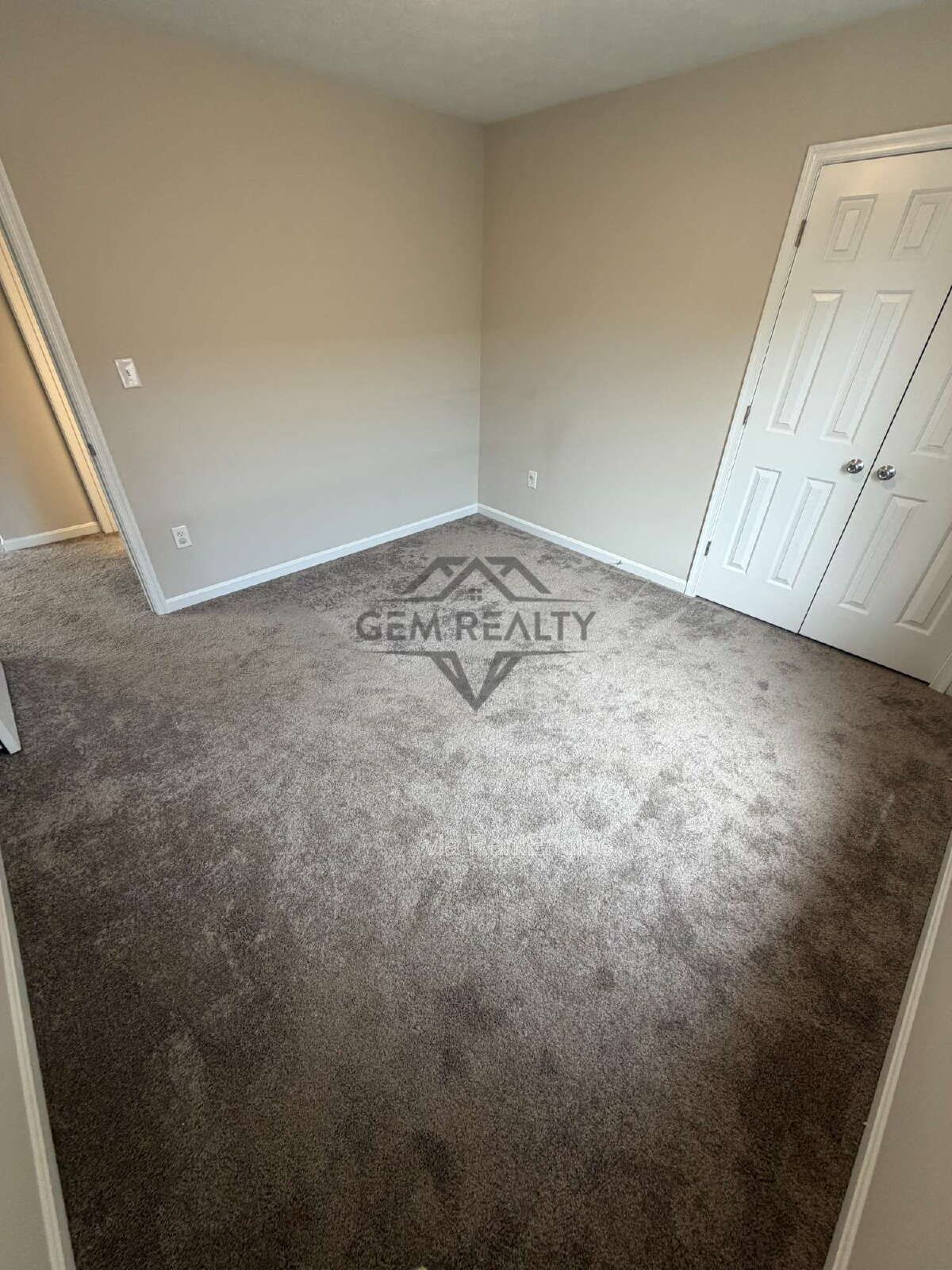 Located in the heart of Colonial Beach, 3BR and 2.5Ba Rental property image