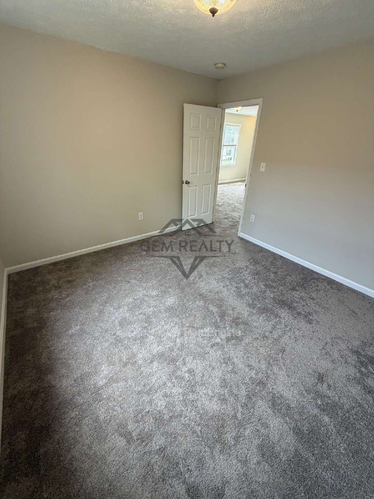 Located in the heart of Colonial Beach, 3BR and 2.5Ba Rental property image