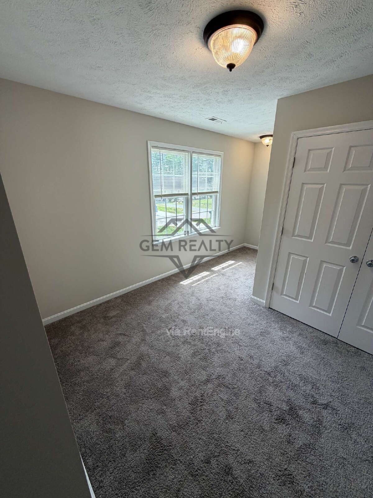 Located in the heart of Colonial Beach, 3BR and 2.5Ba Rental property image