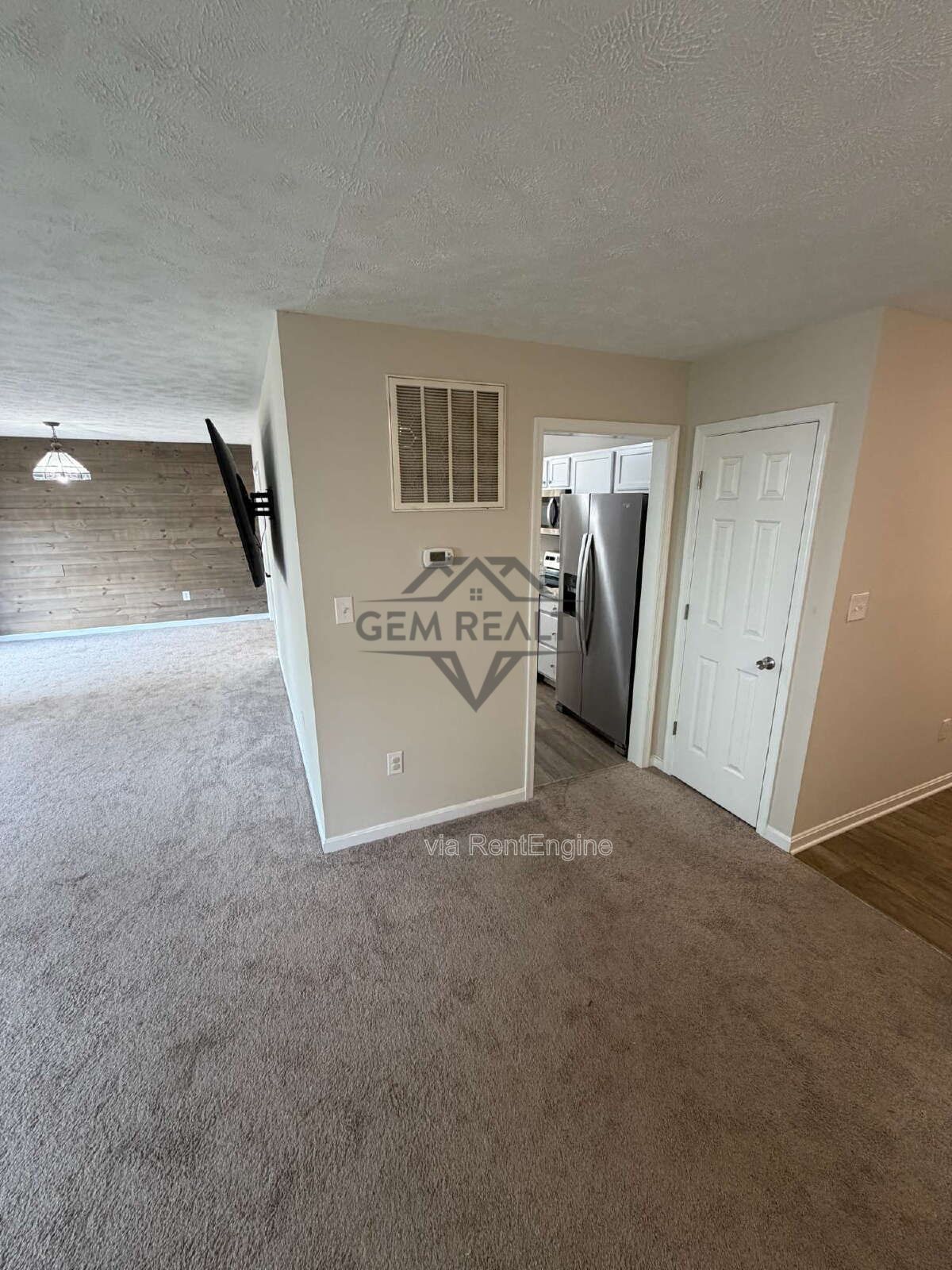 Located in the heart of Colonial Beach, 3BR and 2.5Ba Rental property image