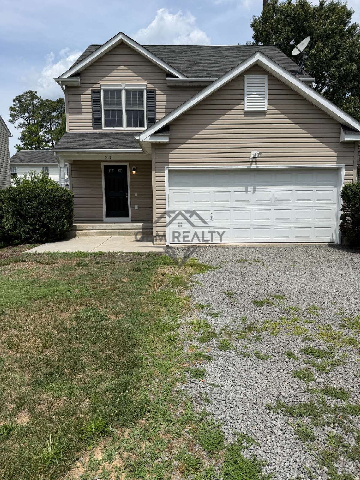 Located in the heart of Colonial Beach, 3BR and 2.5Ba Rental property image