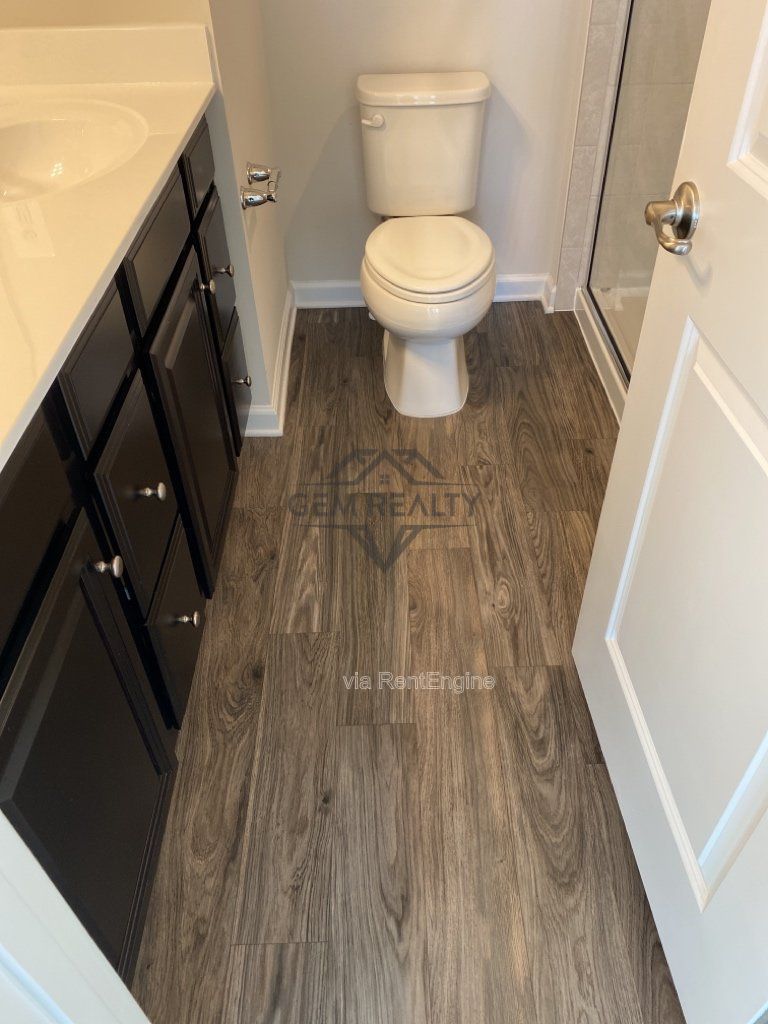 Experience Modern Comfort: Spacious 3-Bedroom Townhouse with 3.5 Baths in Fredericksburg! property image