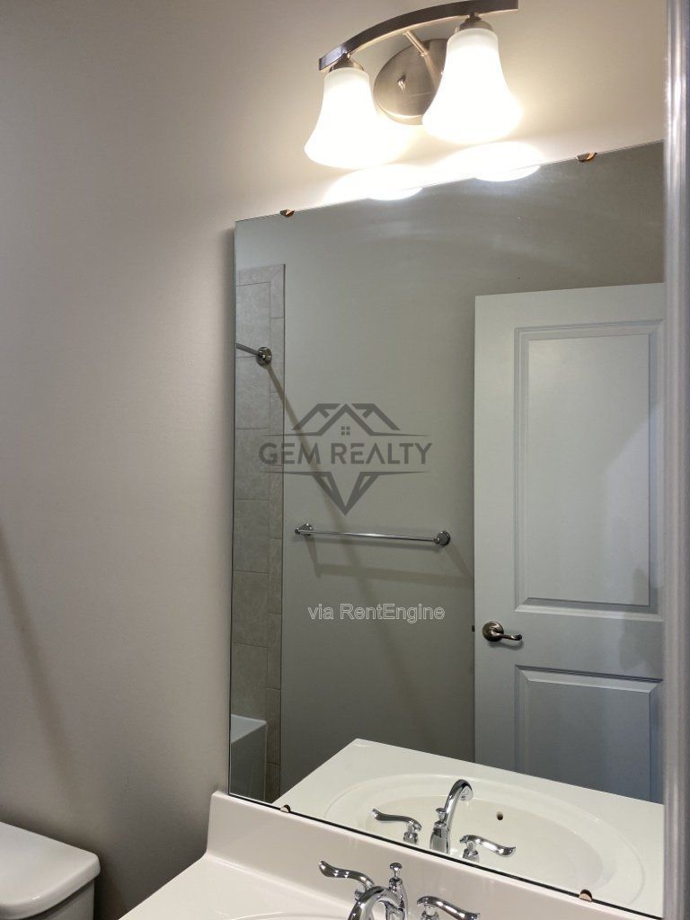 Experience Modern Comfort: Spacious 3-Bedroom Townhouse with 3.5 Baths in Fredericksburg! property image