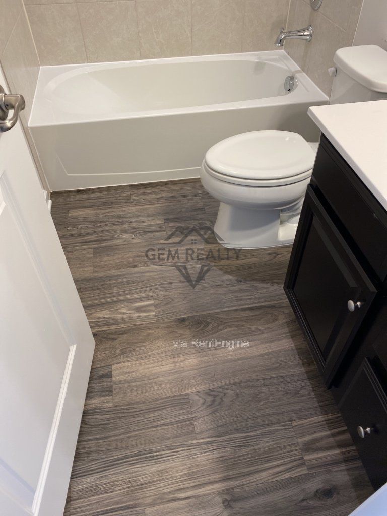 Experience Modern Comfort: Spacious 3-Bedroom Townhouse with 3.5 Baths in Fredericksburg! property image
