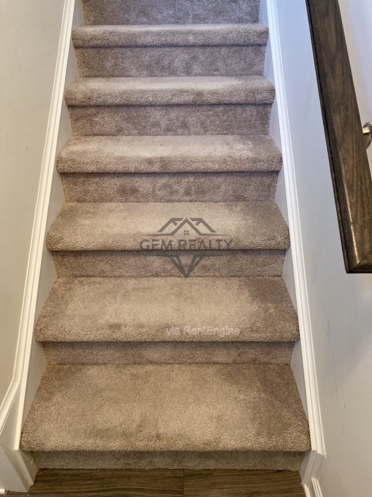 Experience Modern Comfort: Spacious 3-Bedroom Townhouse with 3.5 Baths in Fredericksburg! property image