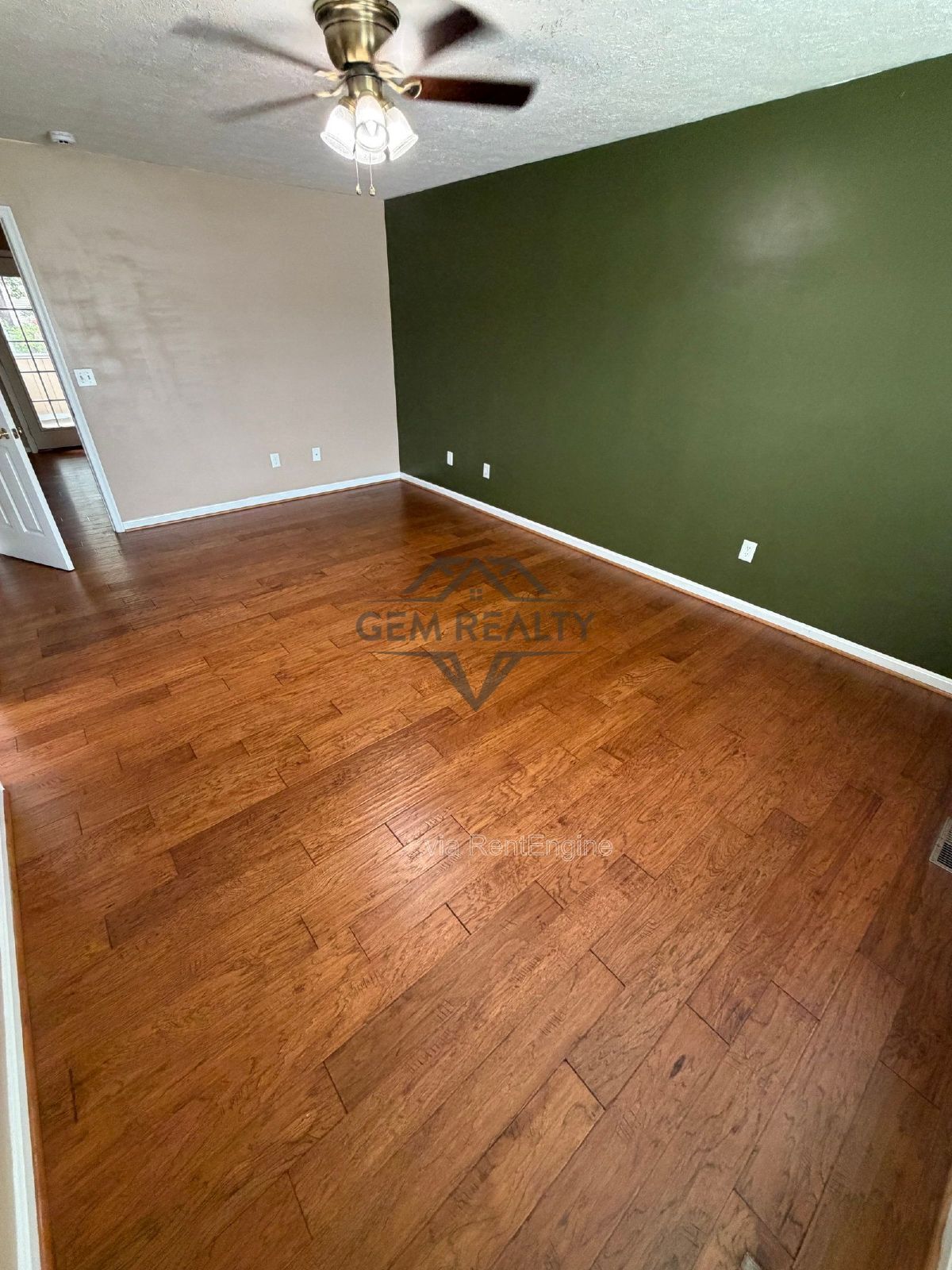 Charming 3-bedroom, 2-bath split-bedroom home property image