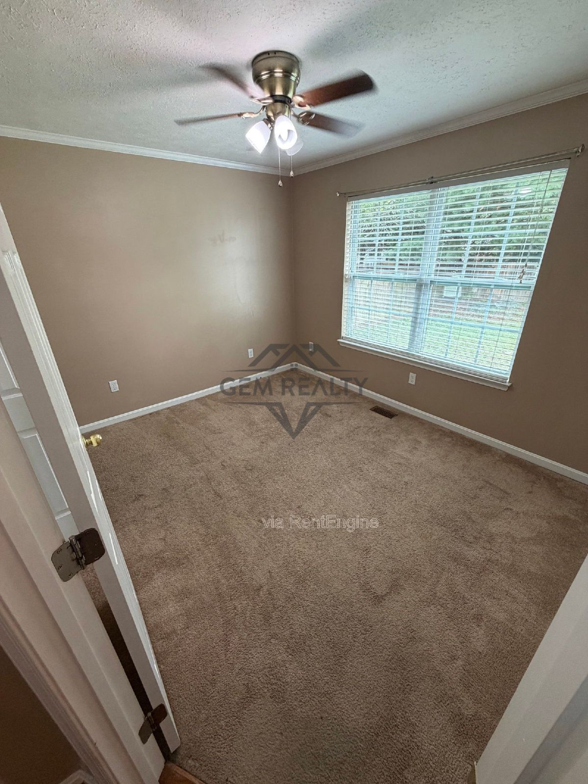 Charming 3-bedroom, 2-bath split-bedroom home property image