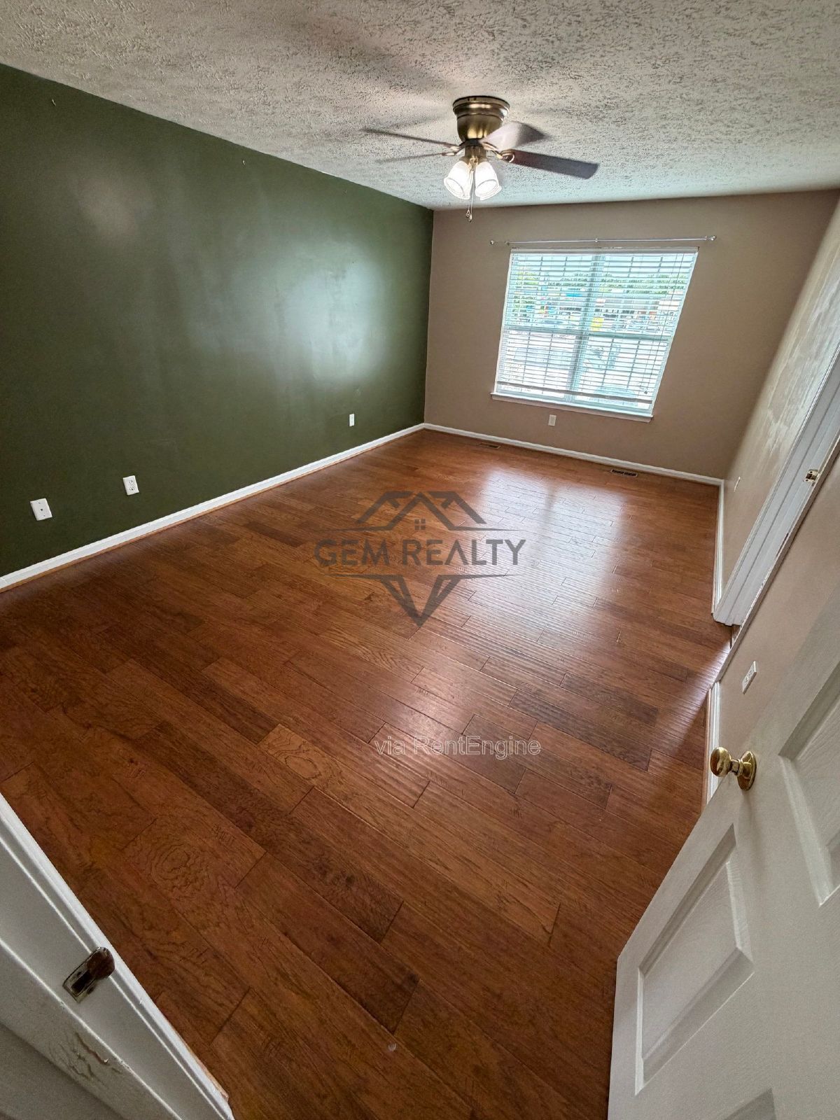 Charming 3-bedroom, 2-bath split-bedroom home property image