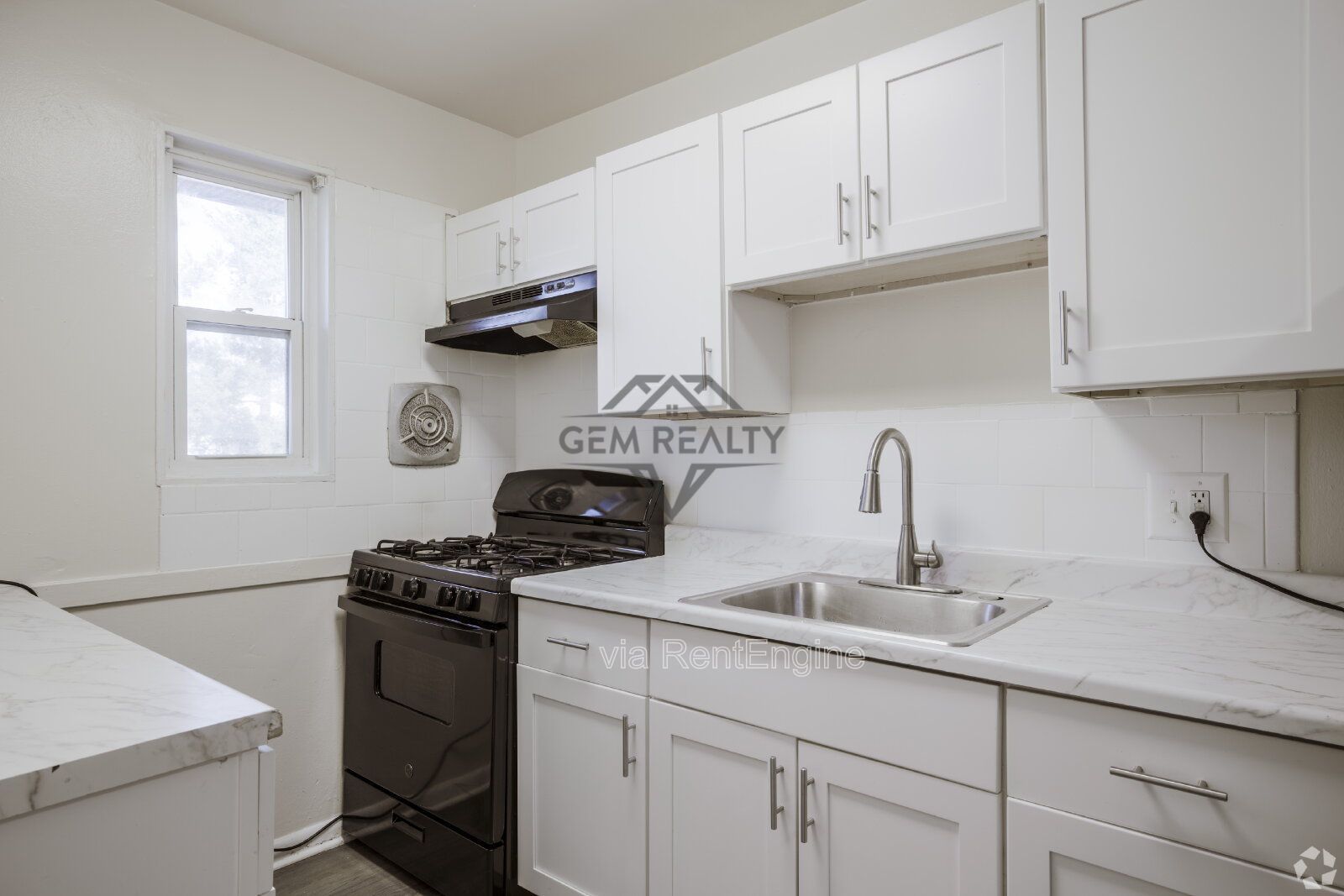 2 Bedroom Apartment in Convenient Woodbridge Location – Friendship Place Apartments property image