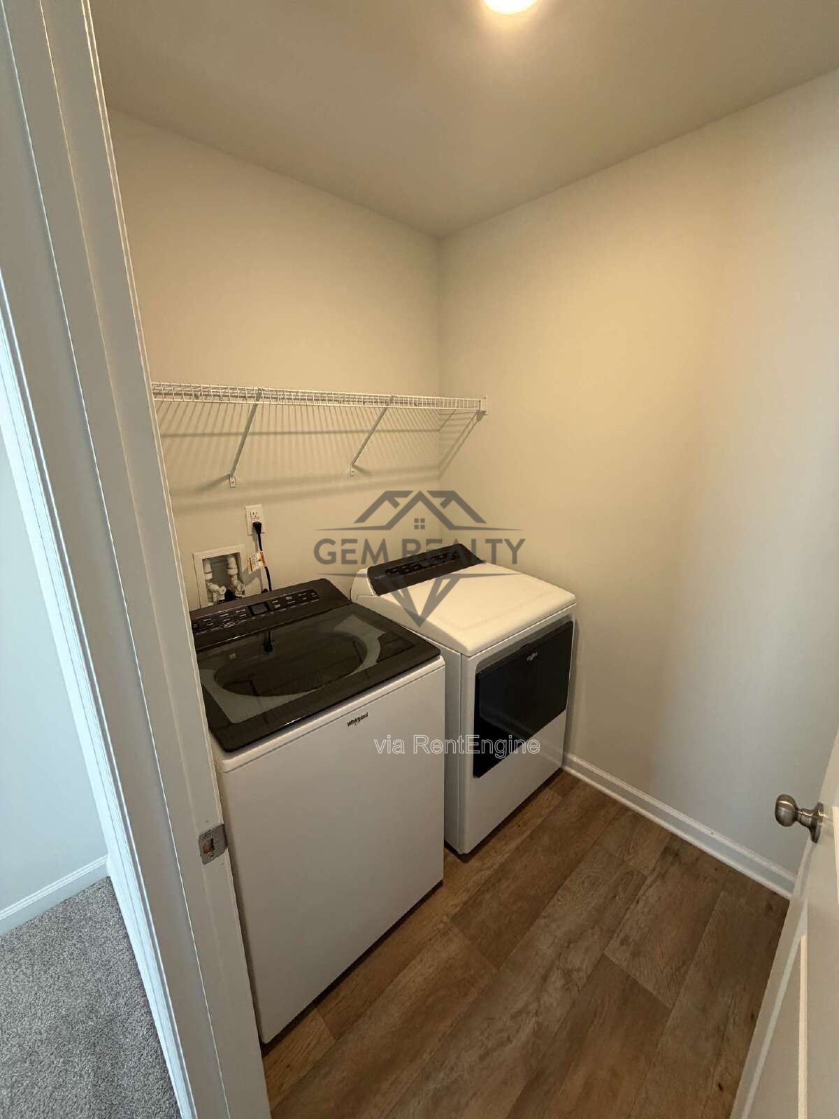 Like new 3BR 2.5BA property with solar panel use! property image