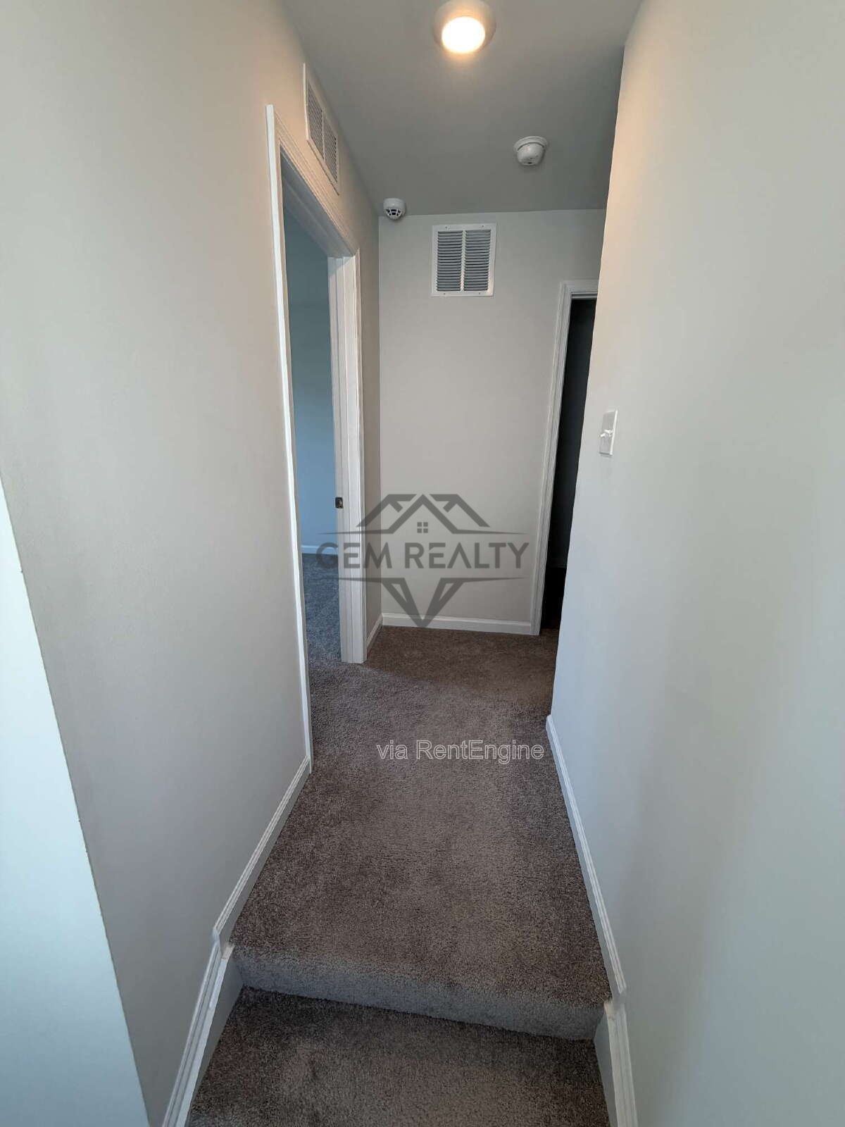 Like new 3BR 2.5BA property with solar panel use! property image