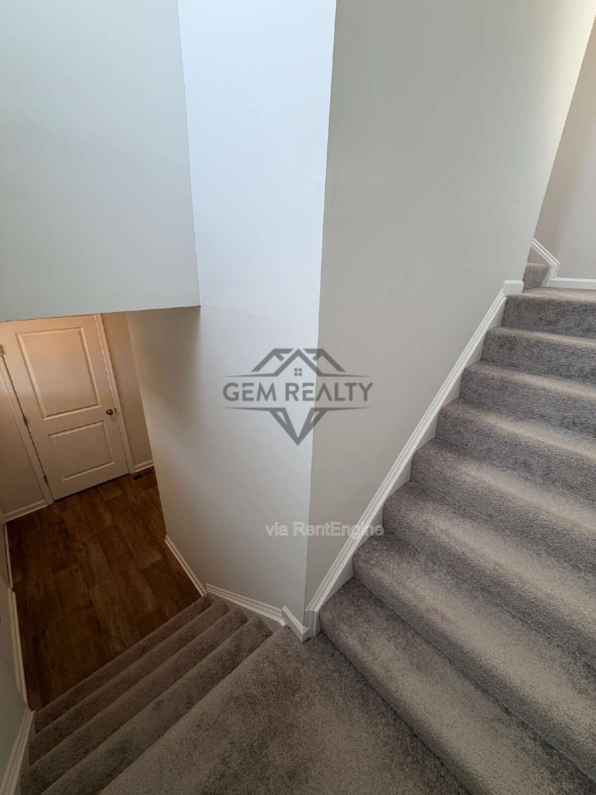 Like new 3BR 2.5BA property with solar panel use! property image