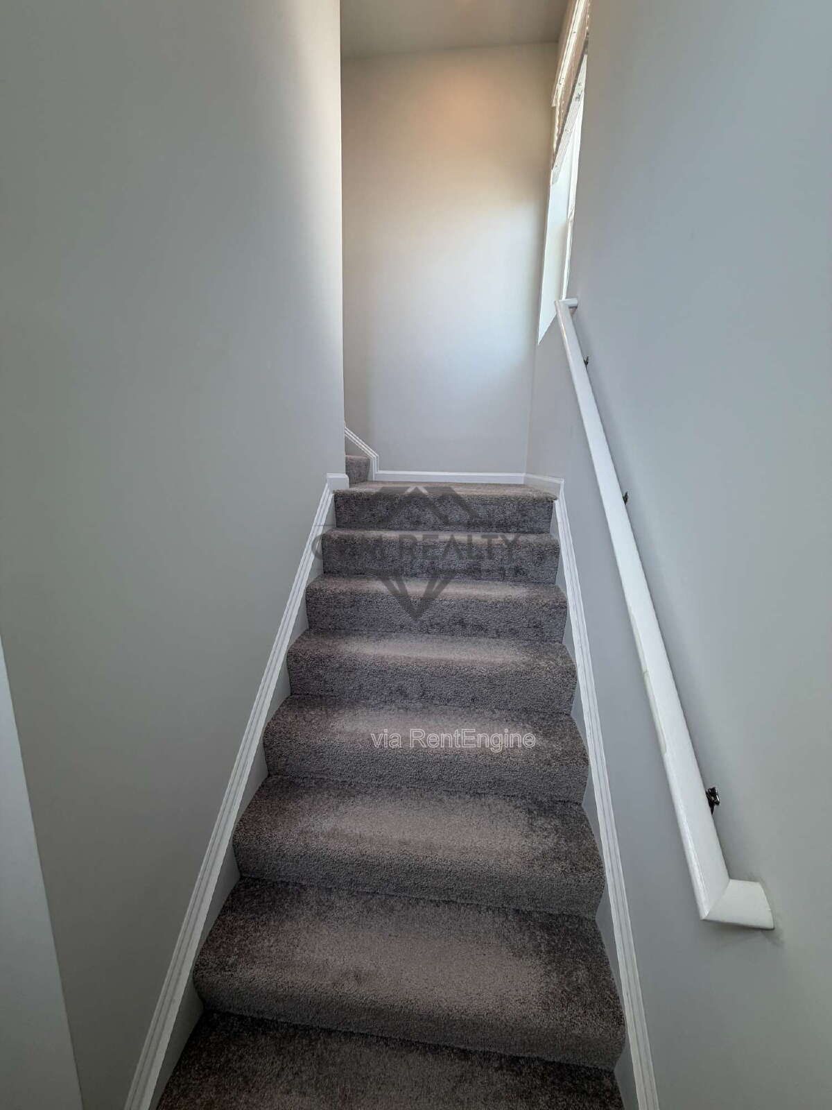 Like new 3BR 2.5BA property with solar panel use! property image