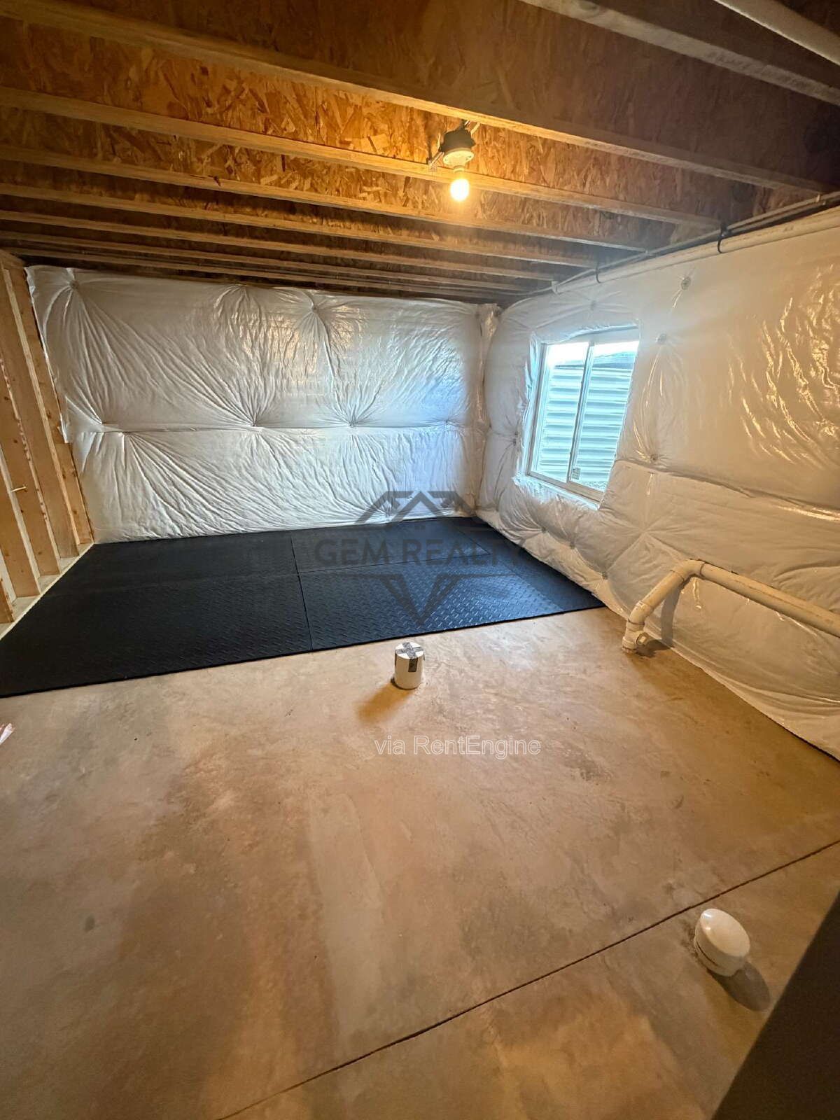 Like new 3BR 2.5BA property with solar panel use! property image