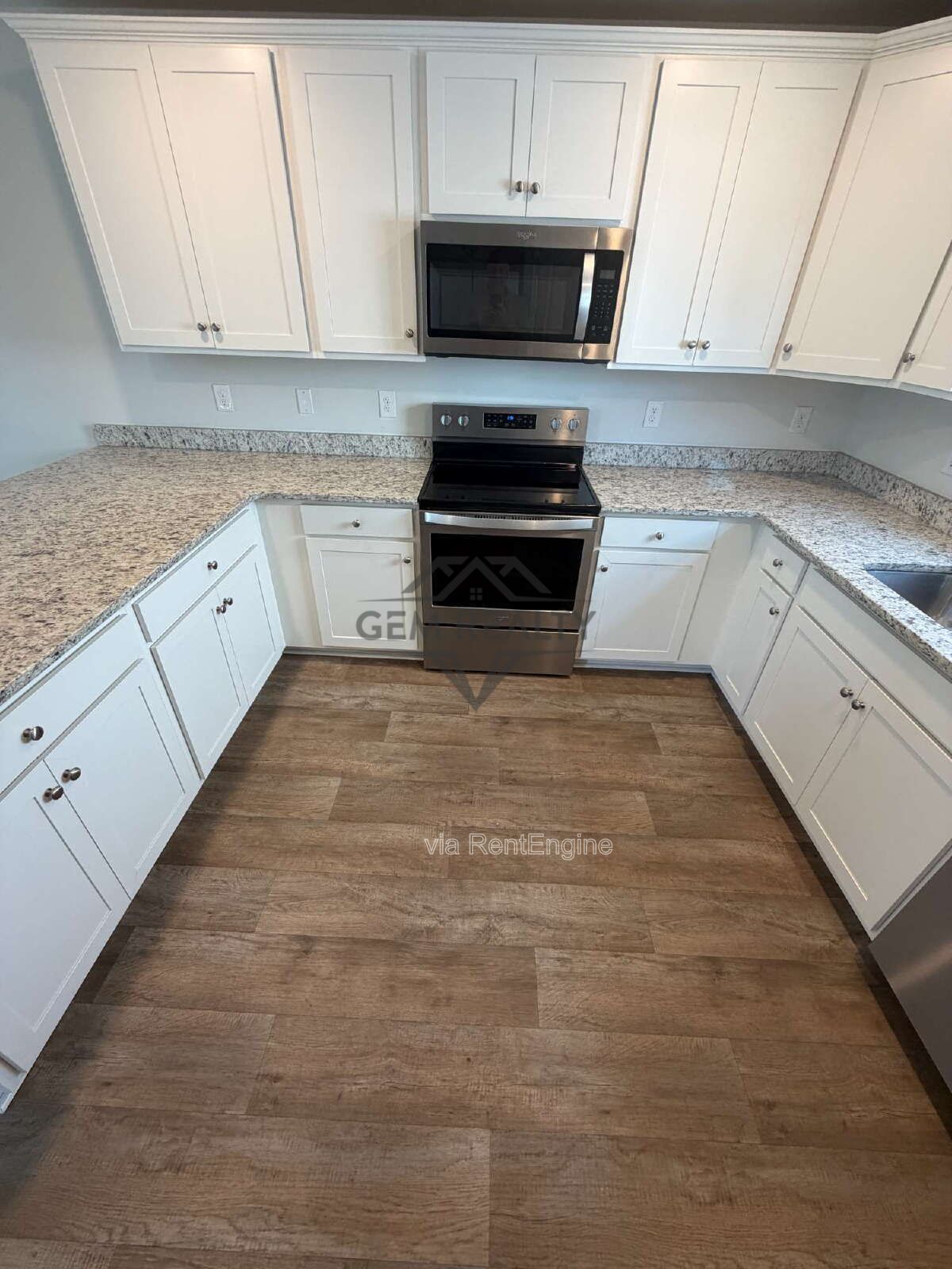 Like new 3BR 2.5BA property with solar panel use! property image
