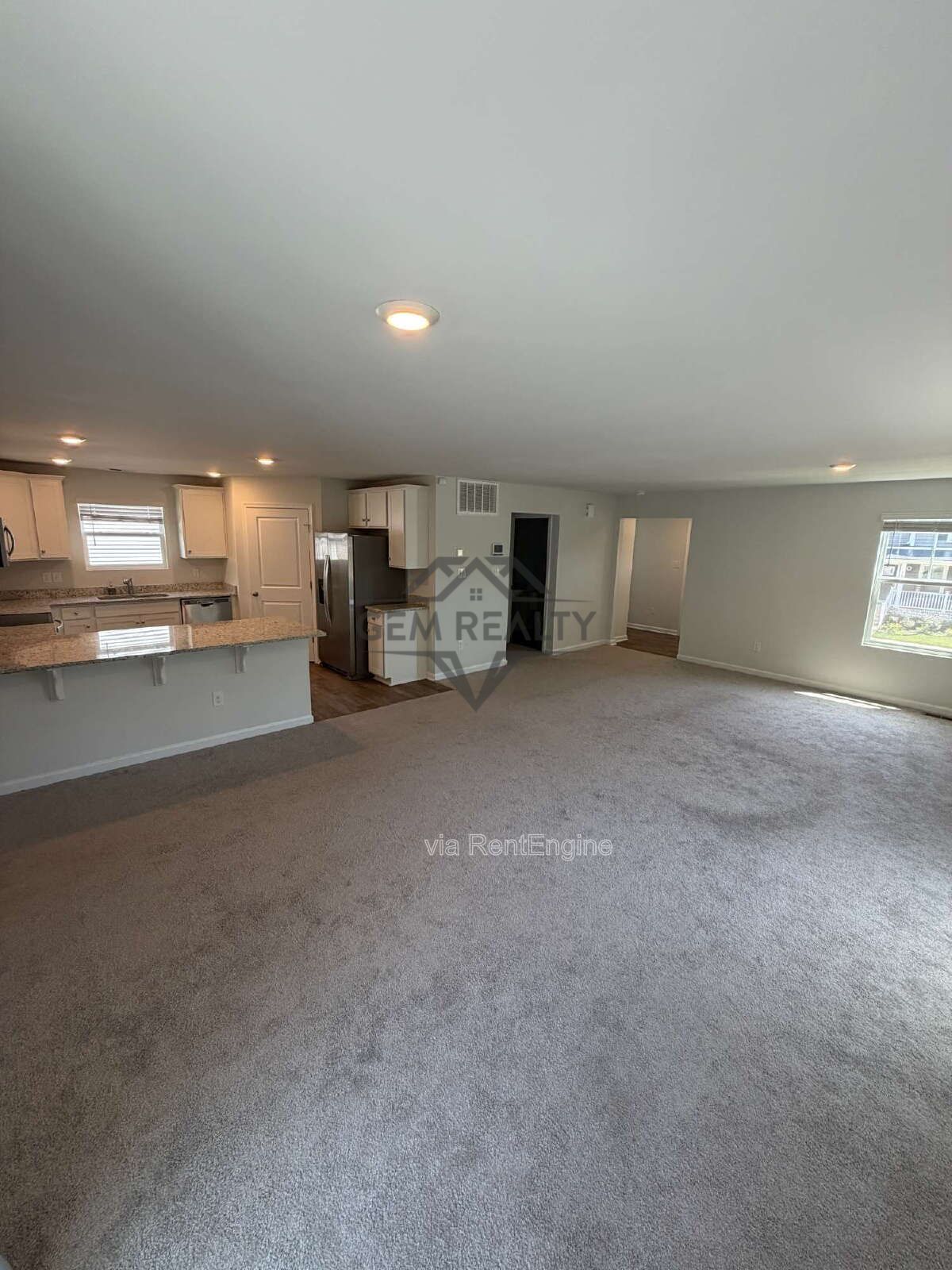 Like new 3BR 2.5BA property with solar panel use! property image