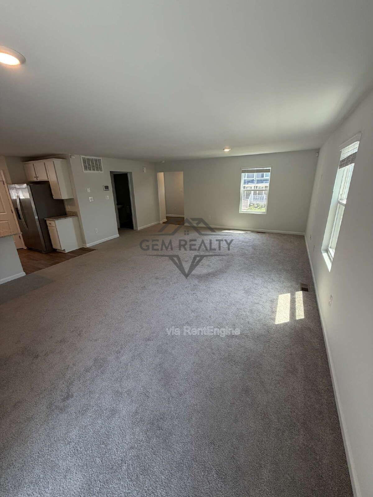 Like new 3BR 2.5BA property with solar panel use! property image