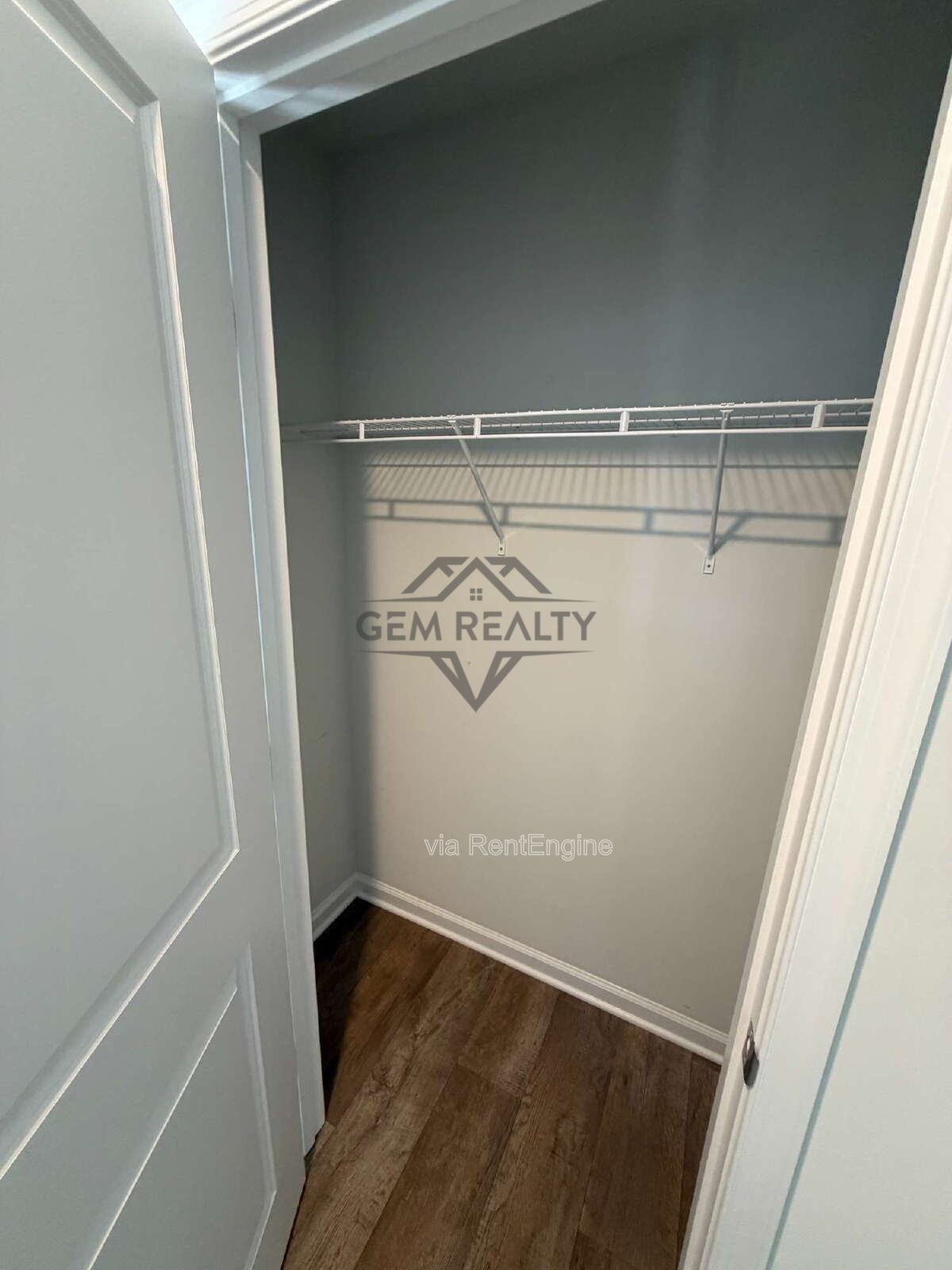 Like new 3BR 2.5BA property with solar panel use! property image