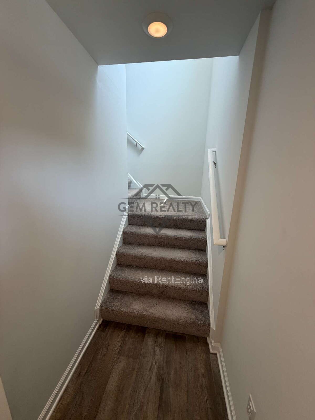 Like new 3BR 2.5BA property with solar panel use! property image