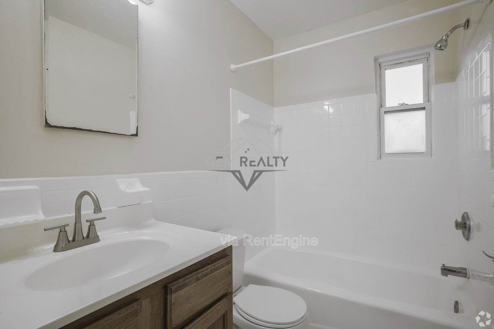 2 Bedroom Apartment in Convenient Woodbridge Location – Friendship Place Apartments property image